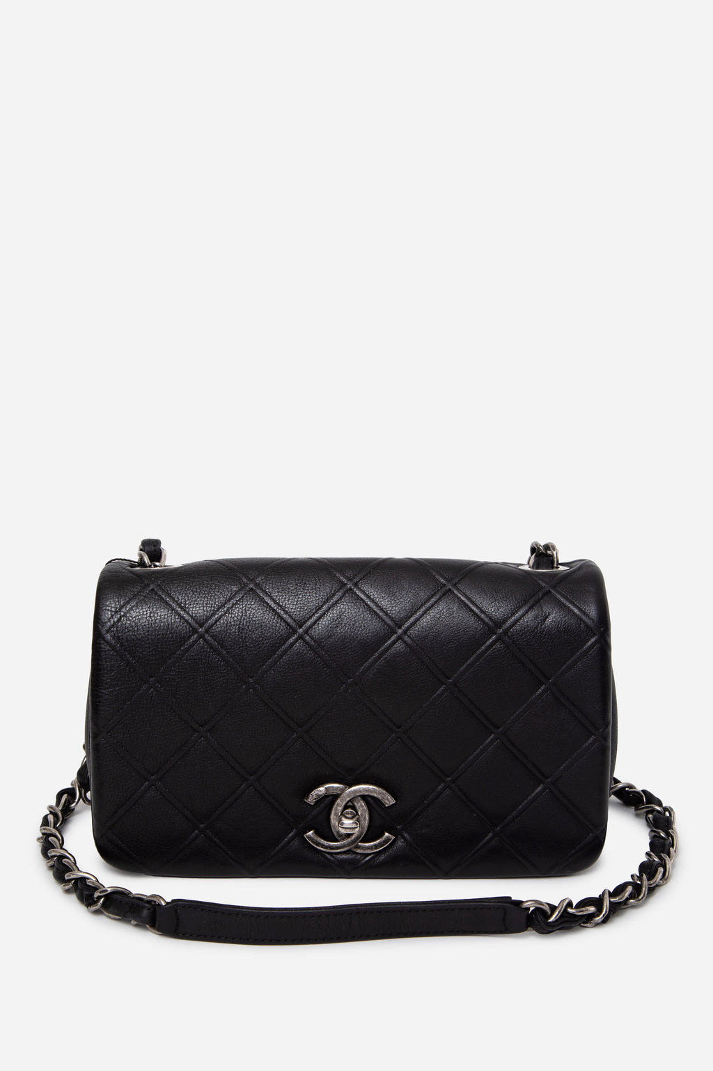 Pre-Owne Chanel Small 2014 Calfskin New Chic Flap Bag Black