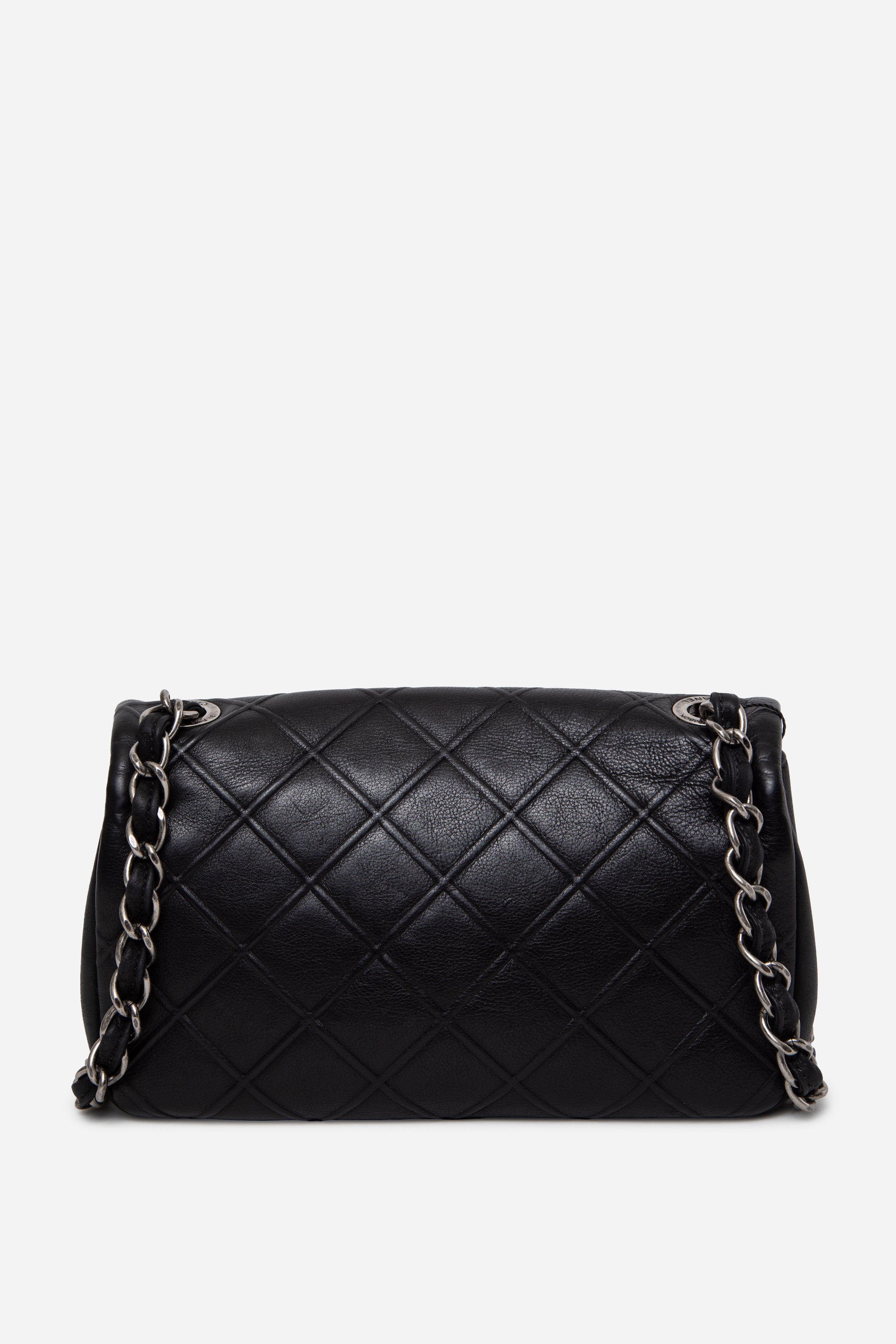 Pre-Owne Chanel Small 2014 Calfskin New Chic Flap Bag Black