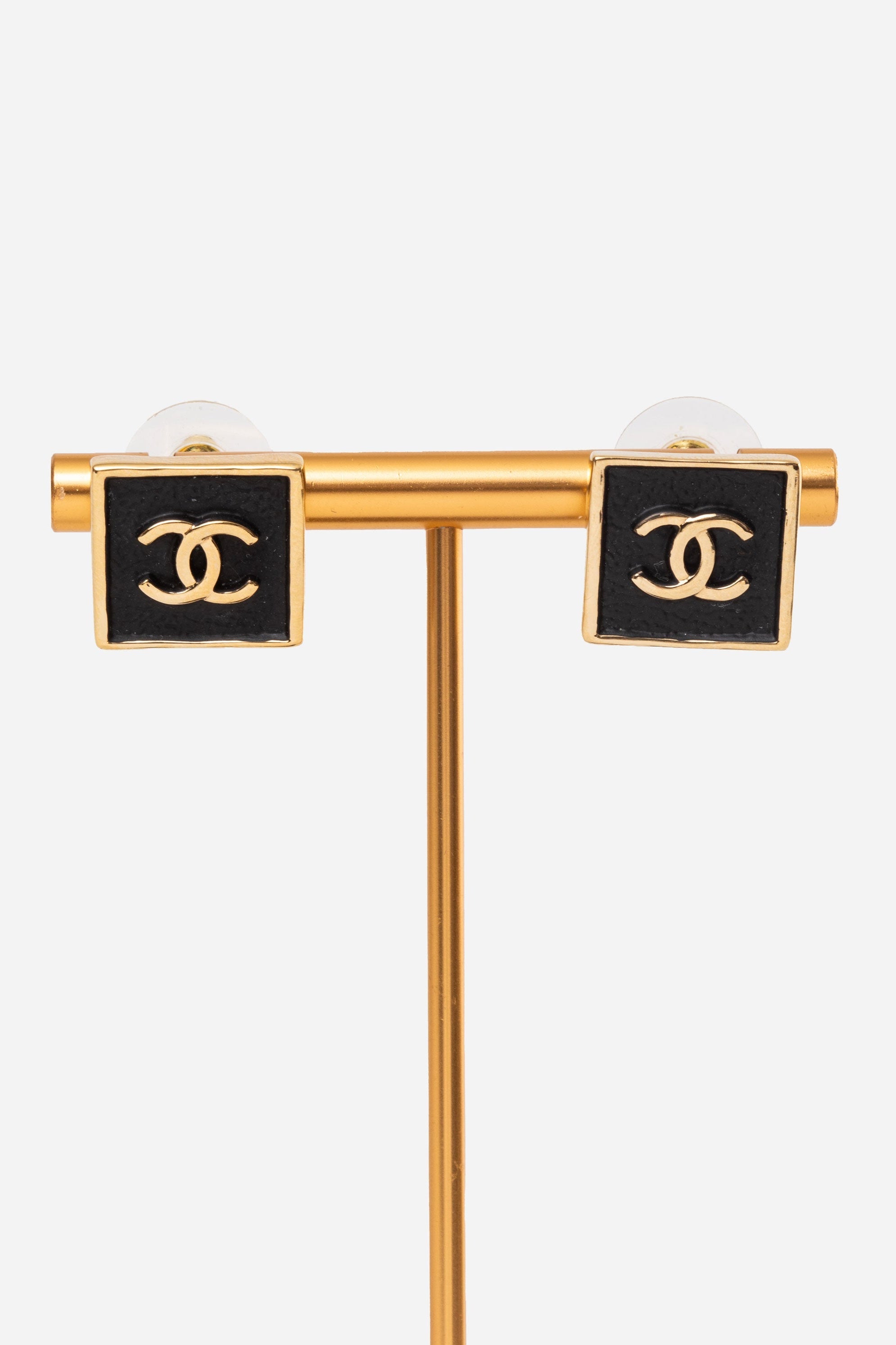 Pre-Owned Chanel 23S Square Black Earrings