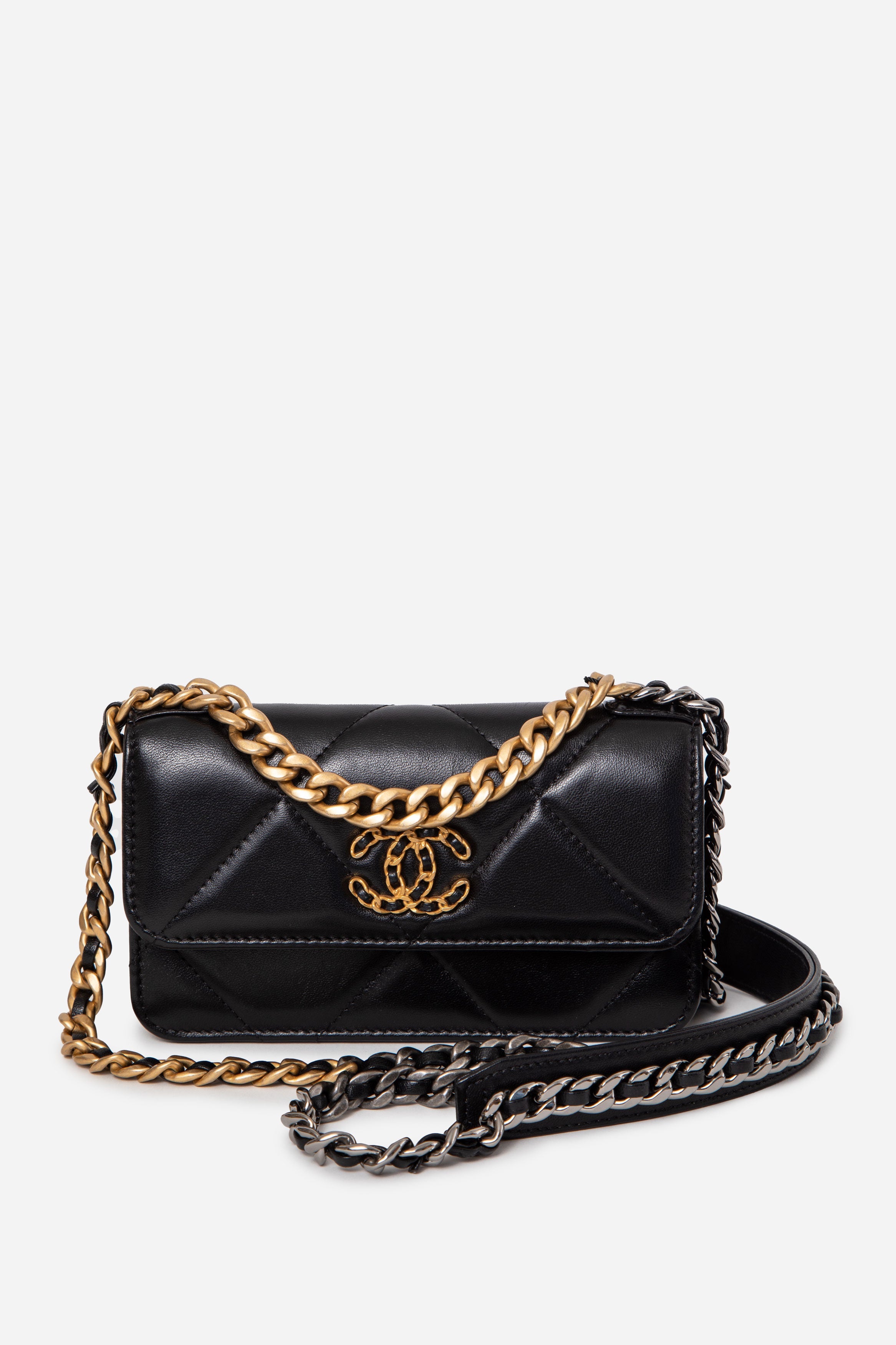 Pre-Owned Chanel 19 Black Lambskin Clutch with Chain