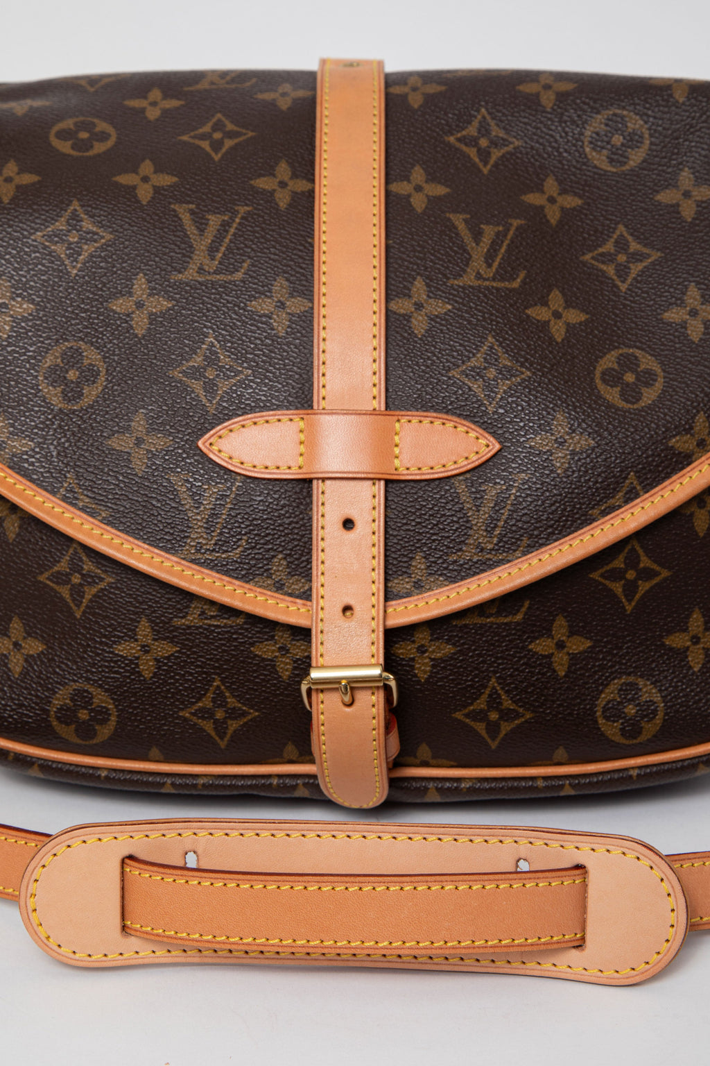 Louis Vuitton 2002 Monogram Saumur 30 Crossbody Bag