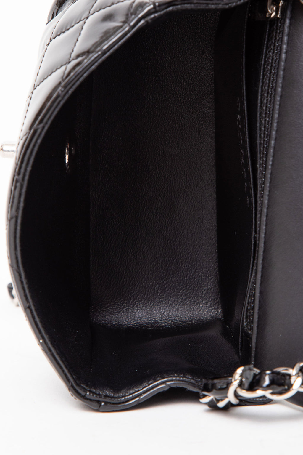 Pre-Owned Chanel Black Patent 2014-2015 Mini Square Crossbody Bag
