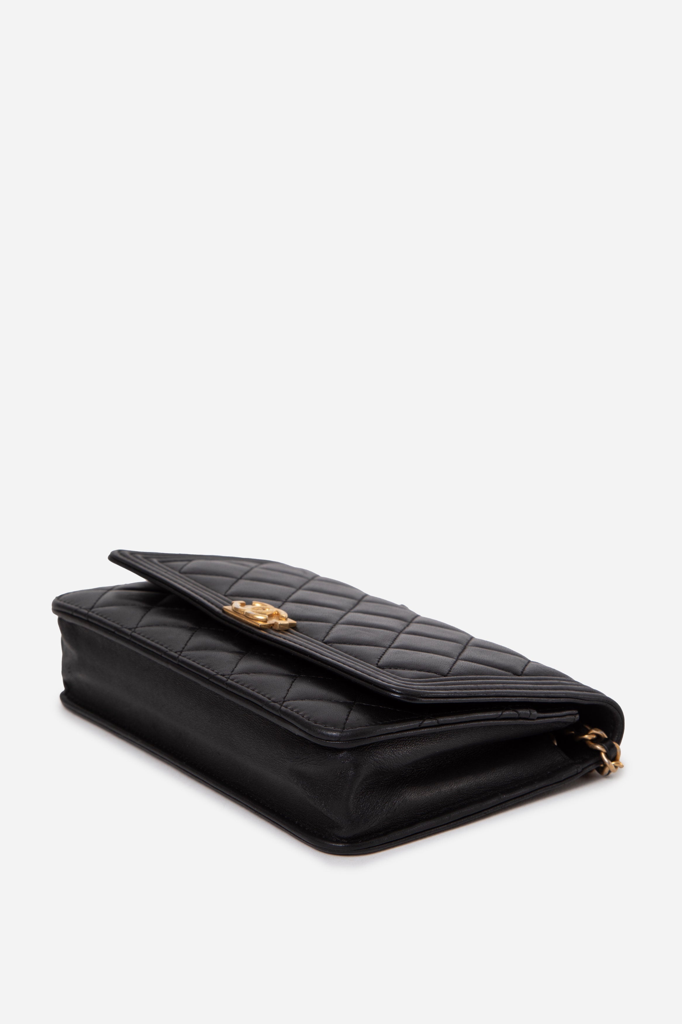 Pre-Owned Chanel 2015-2016 Lambskin Boy Wallet On Chain Black