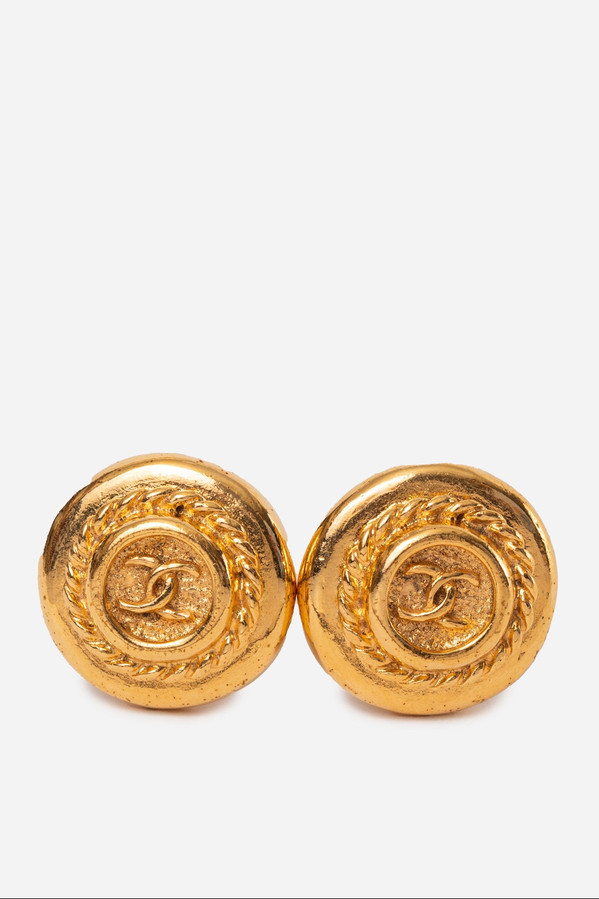 Pre-owned Chanel 1993 Round CC Earrings Clip-On