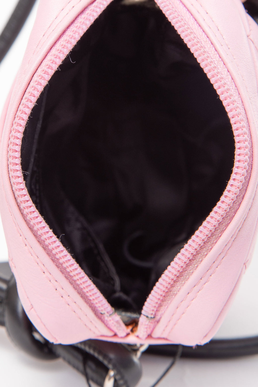 Pre-Owned Chanel 2005 Pink Calfskin Quilted Cambon Crossbody Bag