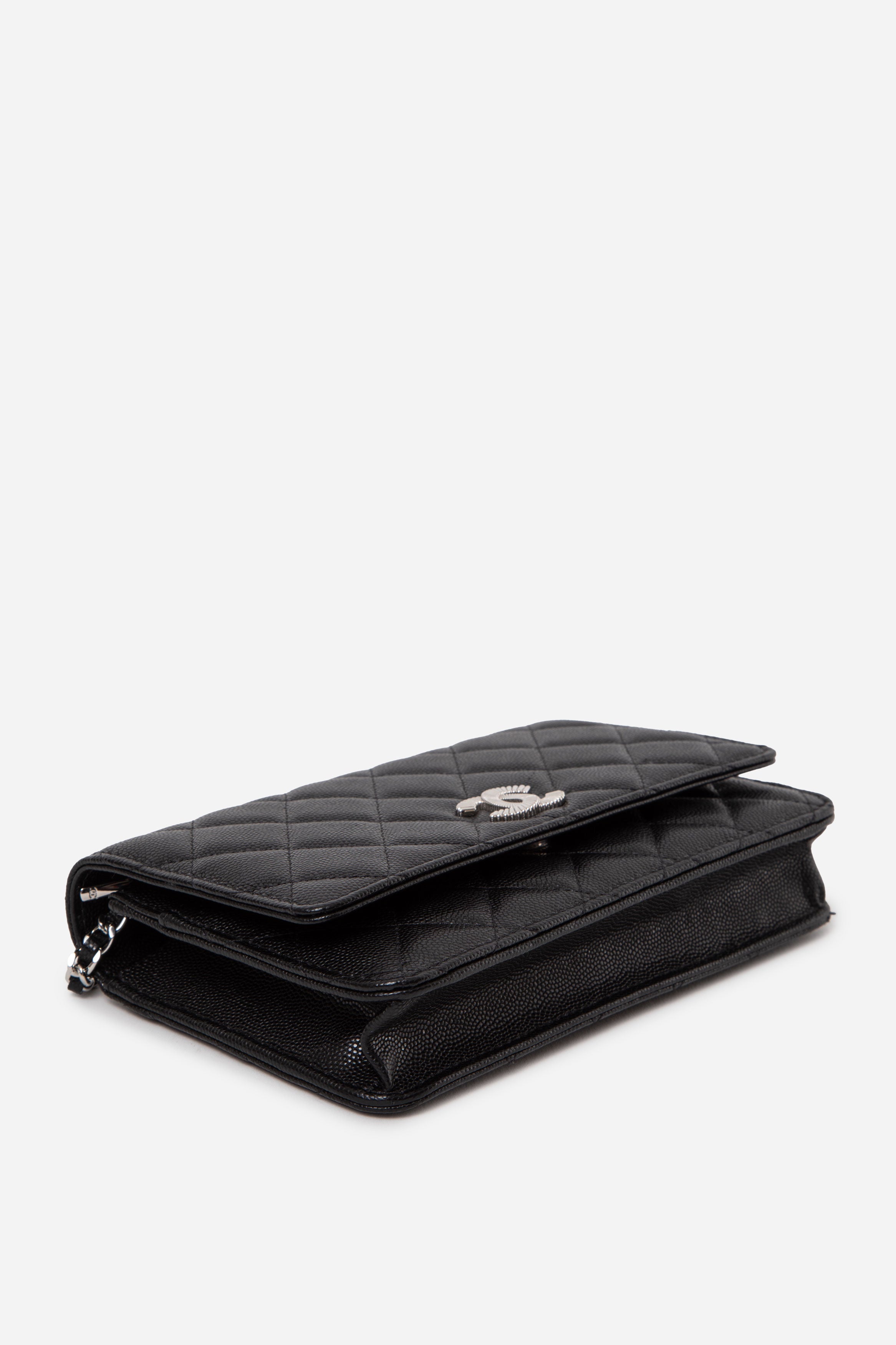 Pre-Owned Chanel 25C Black Caviar Wallet On Chain