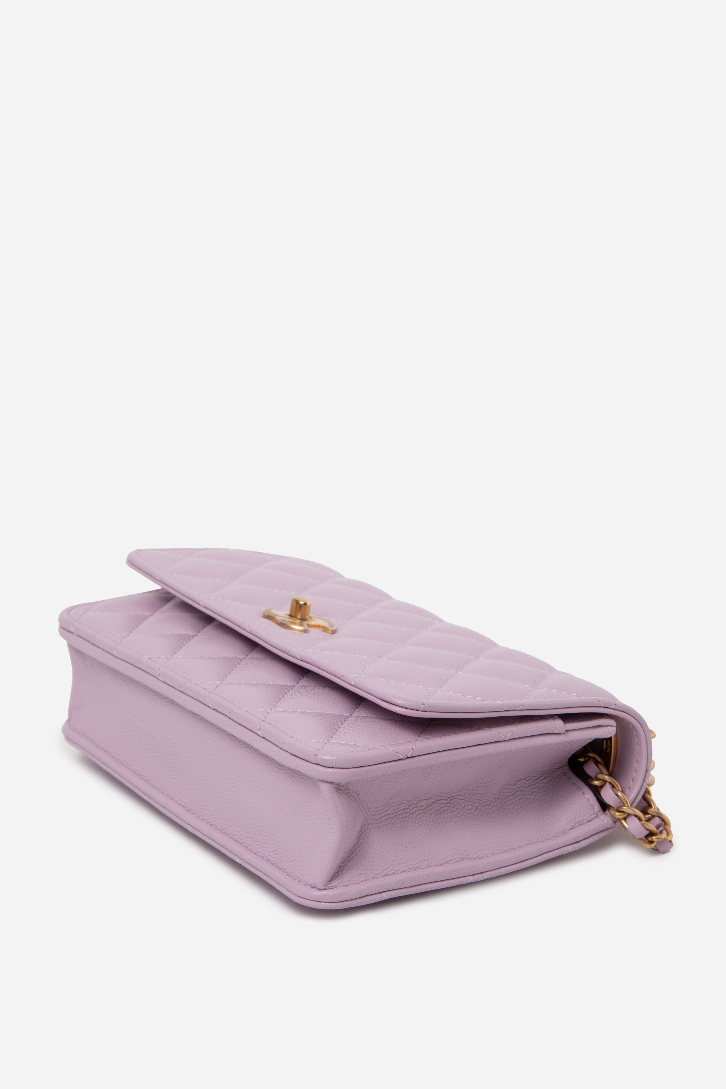 Pre-Owned Chanel 24S Caviar Wallet On Chain Purple