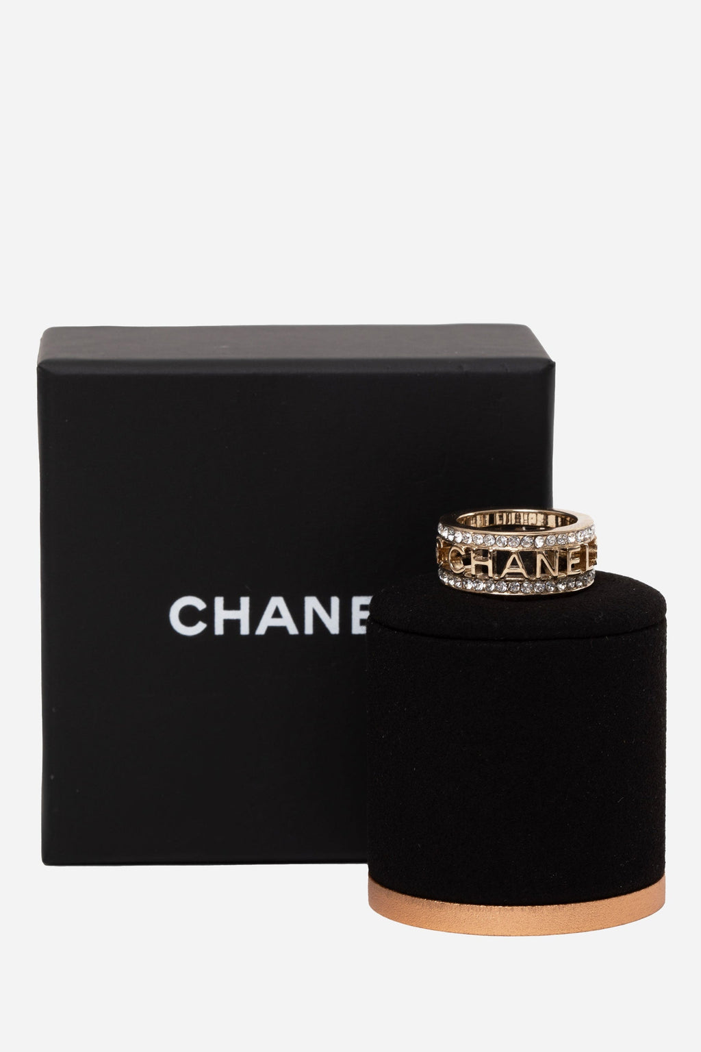 Pre-Owned Chanel 2020 Crystal Logo Ring
