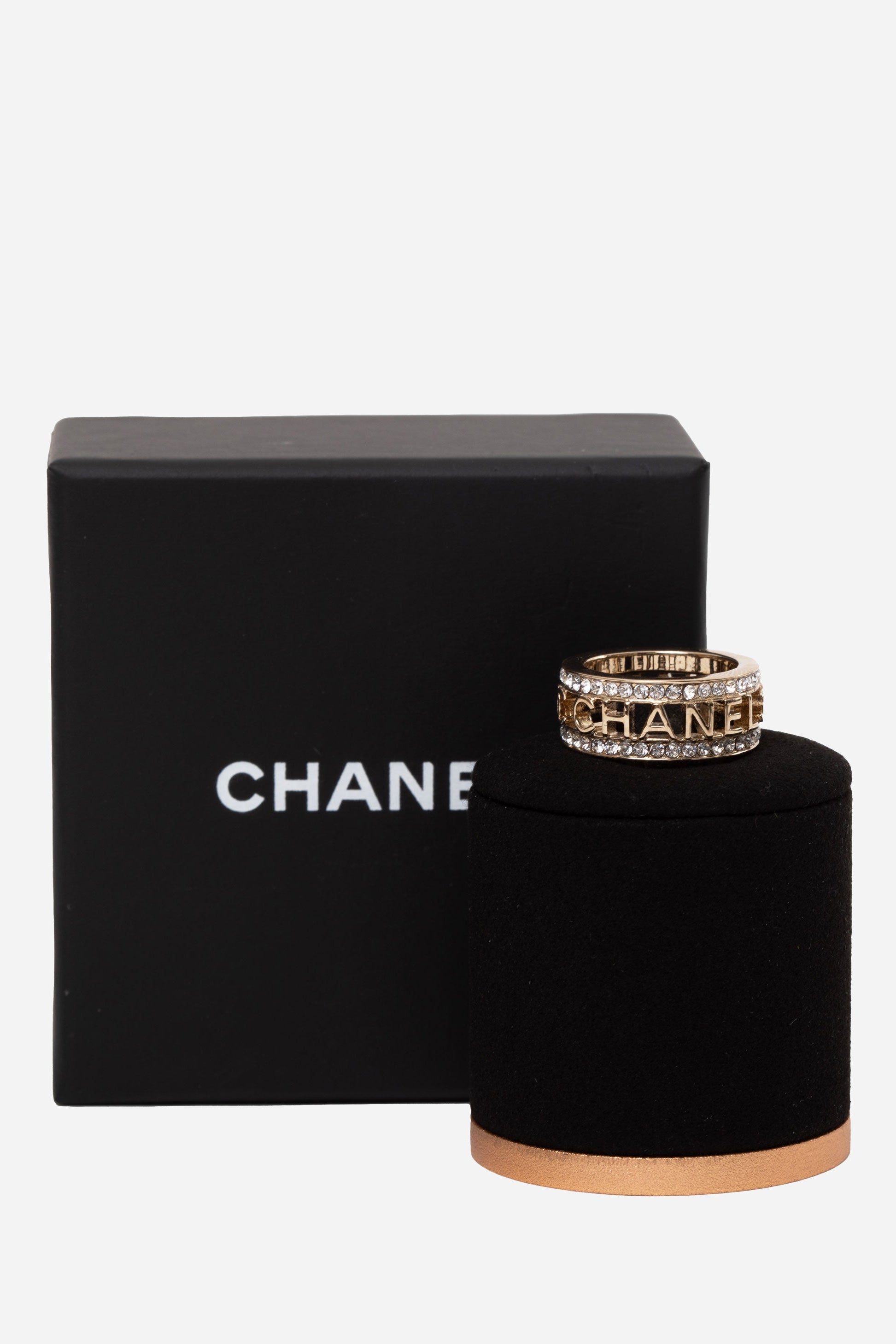 Pre-Owned Chanel 2020 Crystal Logo Ring