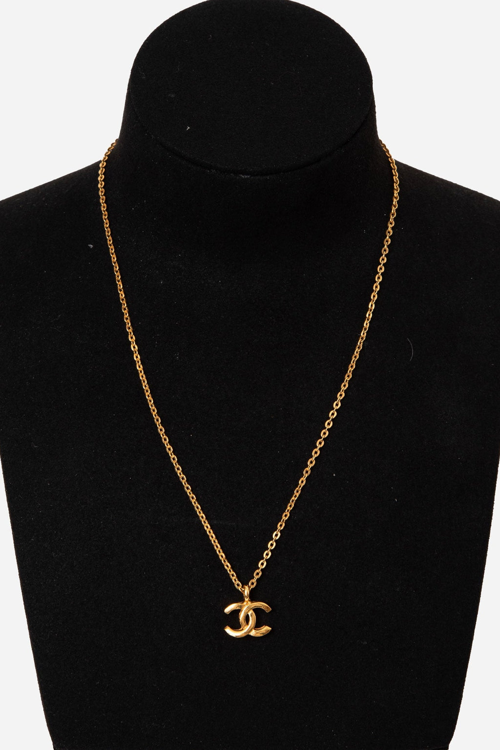 Pre-Owned Chanel CC Gold-Tone Necklace