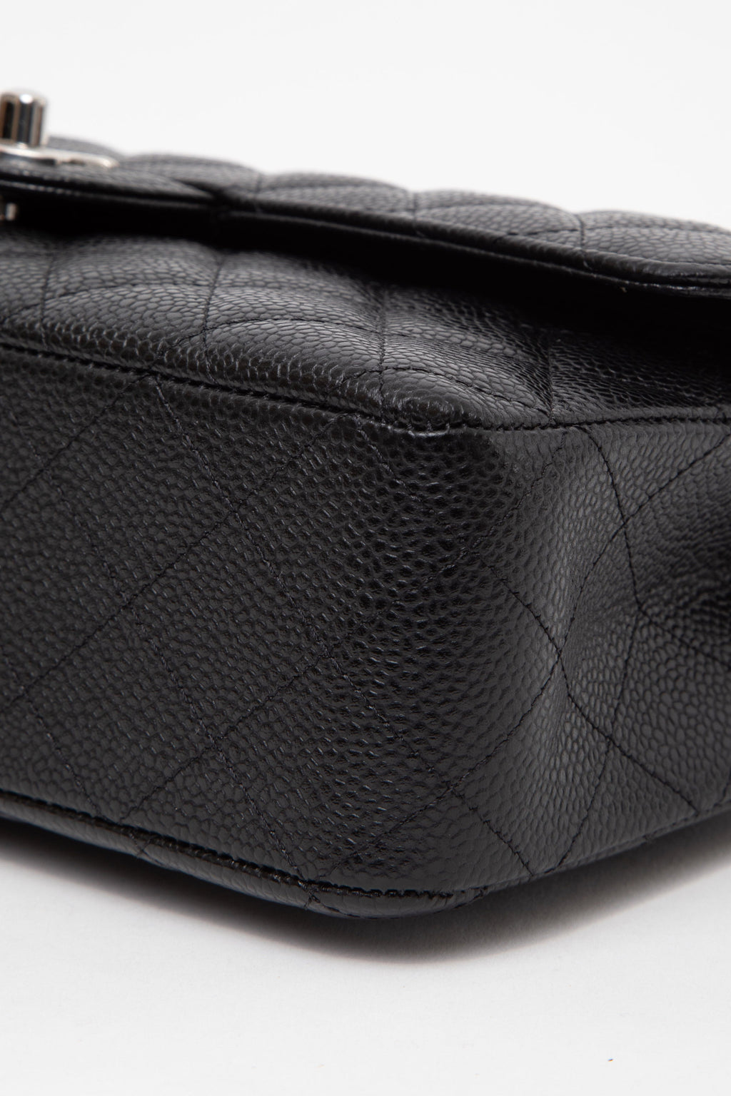 Pre-Owned Chanel 2023 Black Caviar Medium Classic Double Flap Bag