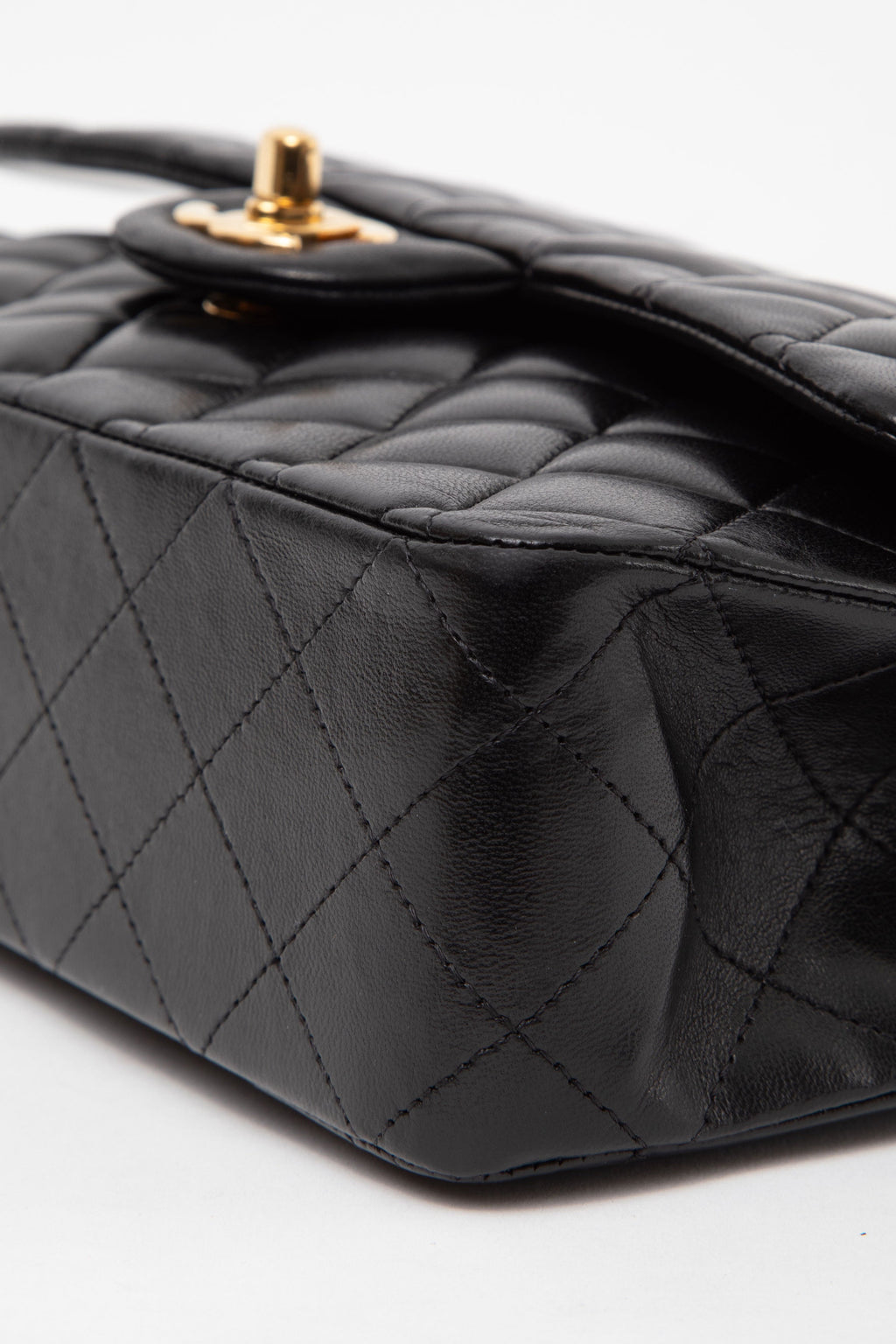 Pre-Owned Chanel 2013–2014 Black Lambskin Medium Classic Double Flap Bag