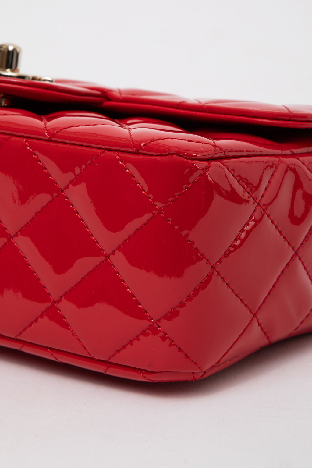 Pre-Owned Chanel 2019 Red Patent Leather Mini Rectangle Flap Bag