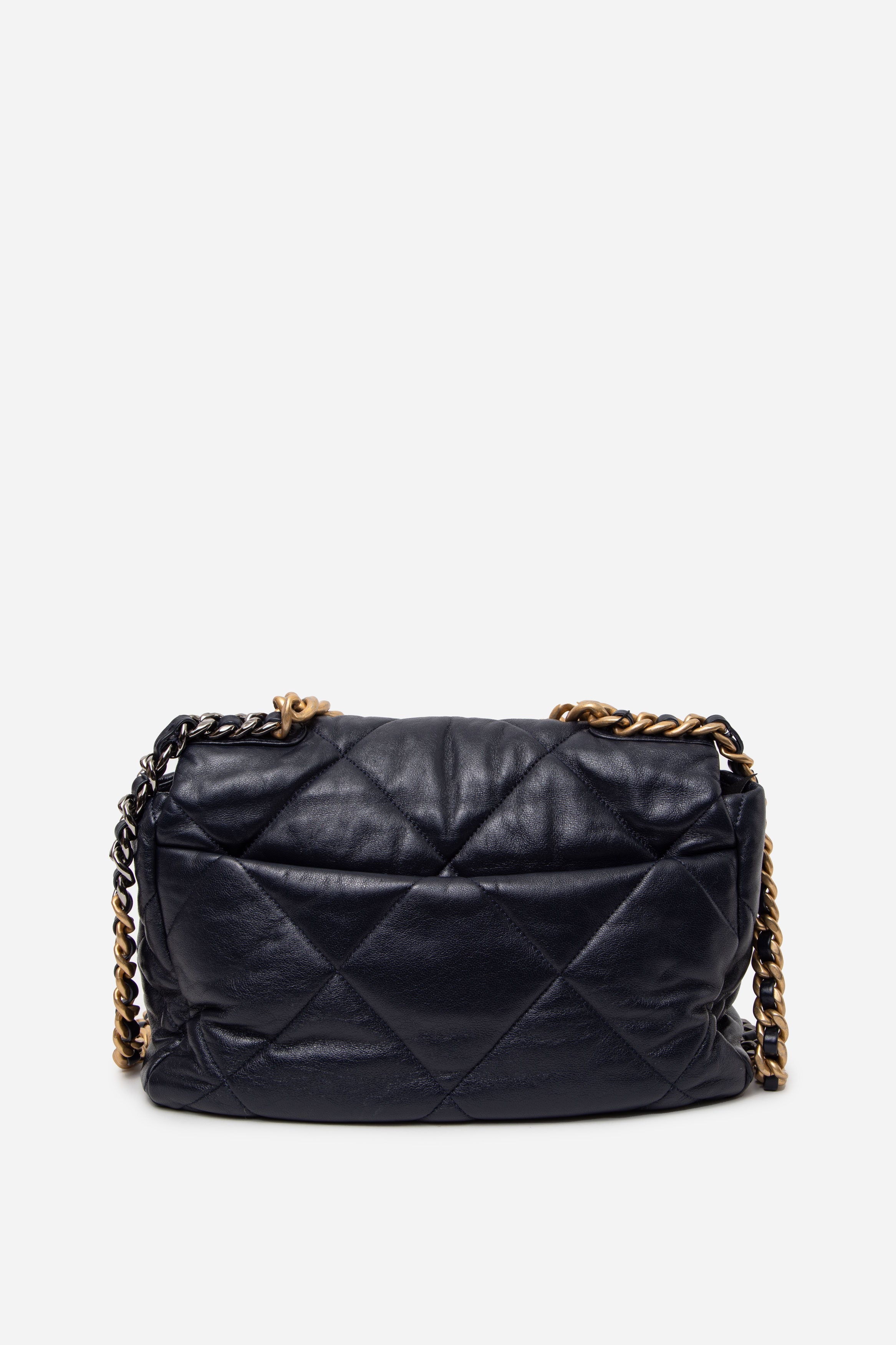 Pre-Owned CHANEL 2020 Navy Lambskin Medium 19 Hand Bag