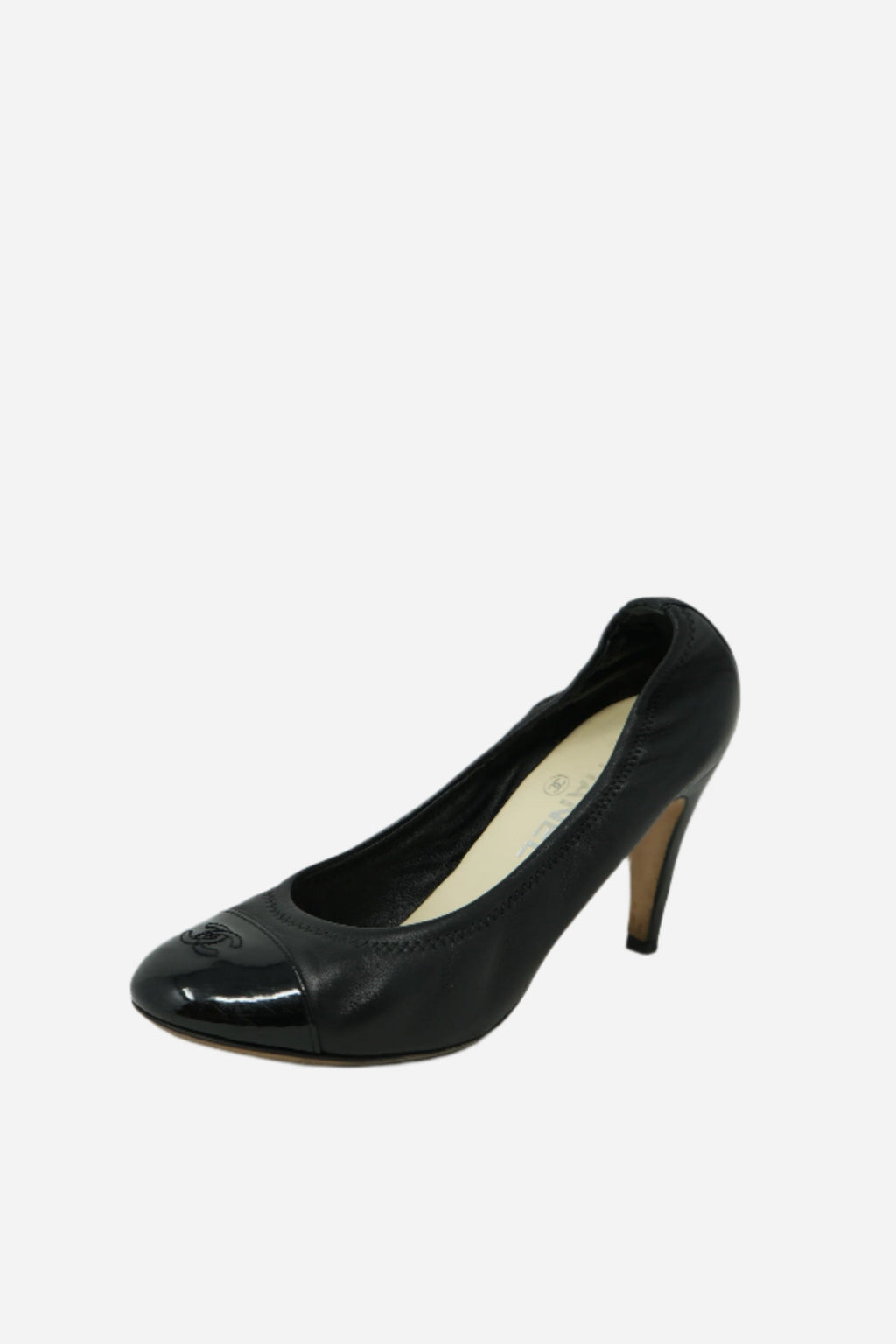 Pre-Owned Chanel Black Pumps Size 38.5