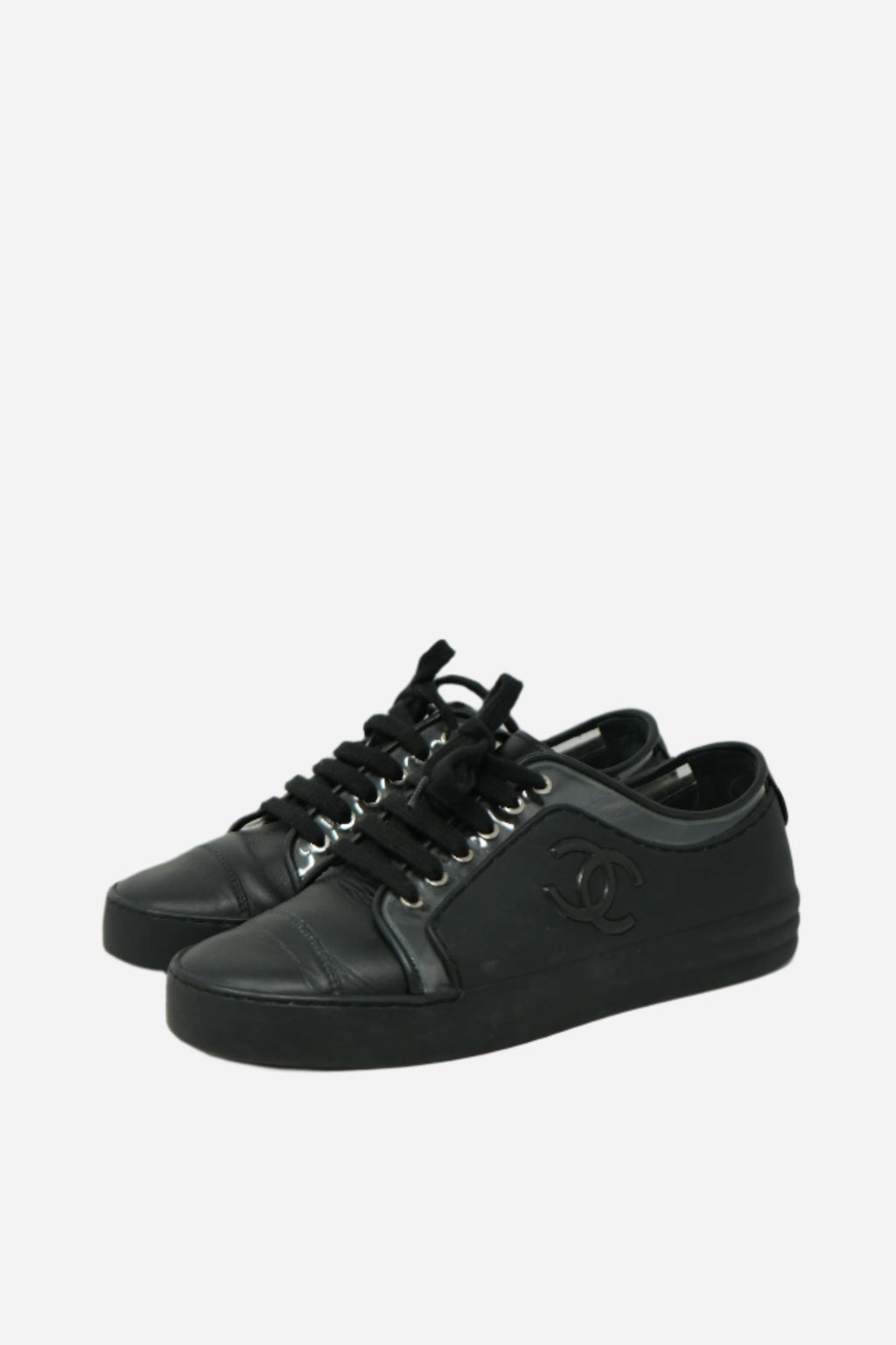 Pre-Owned Chanel Black Leather Sneakers Size 36