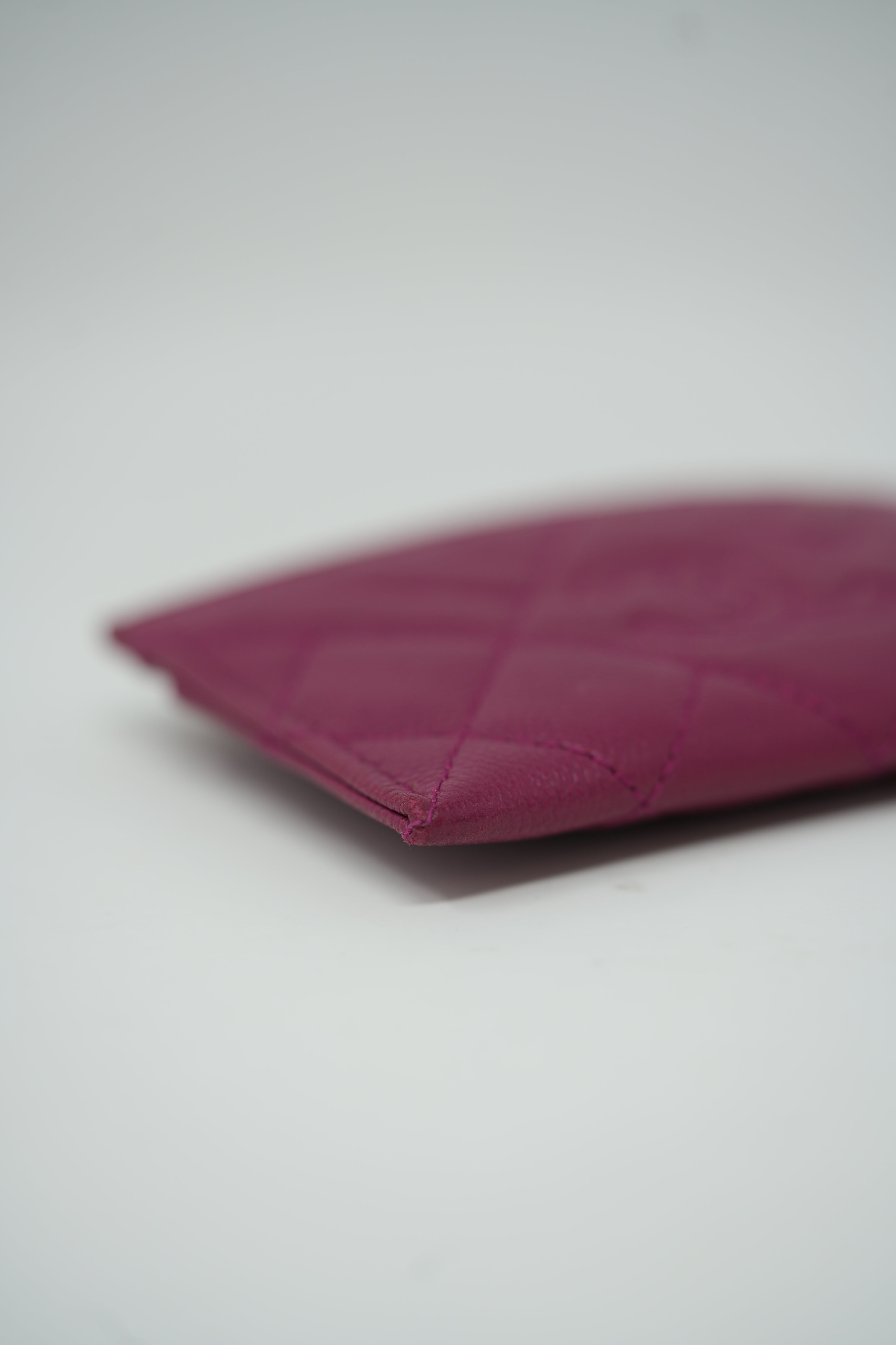 Pre-Owned Chanel Fuchsia Caviar Card Holder