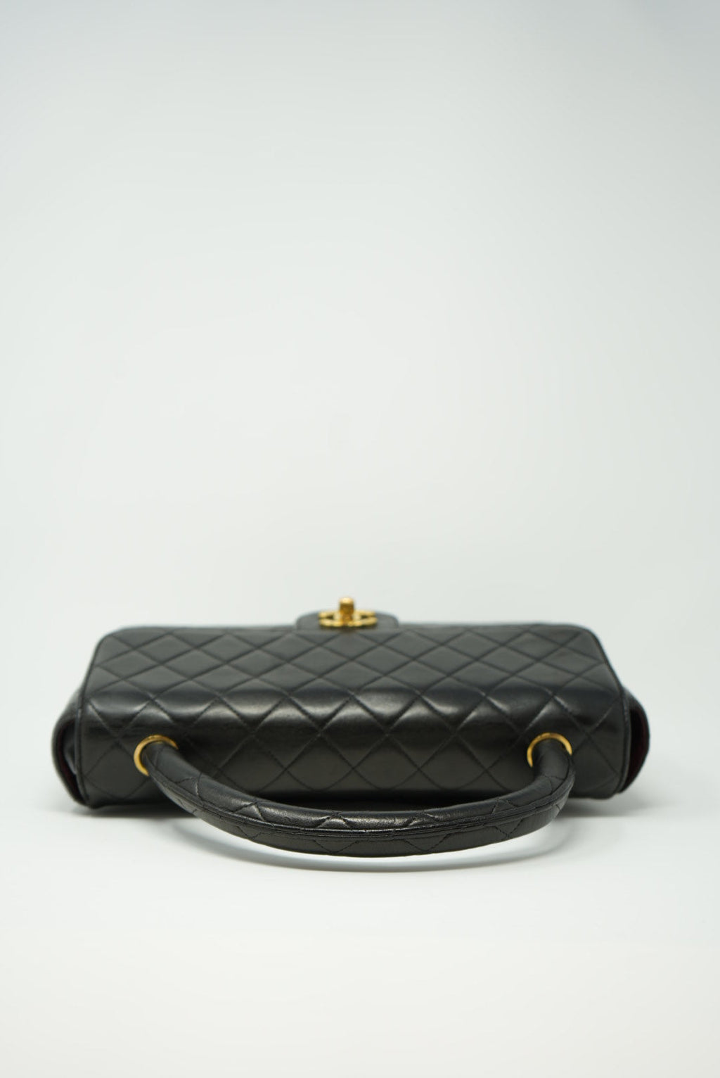 Pre-Owned Chanel Lambskin Quilted Top Handle Bag
