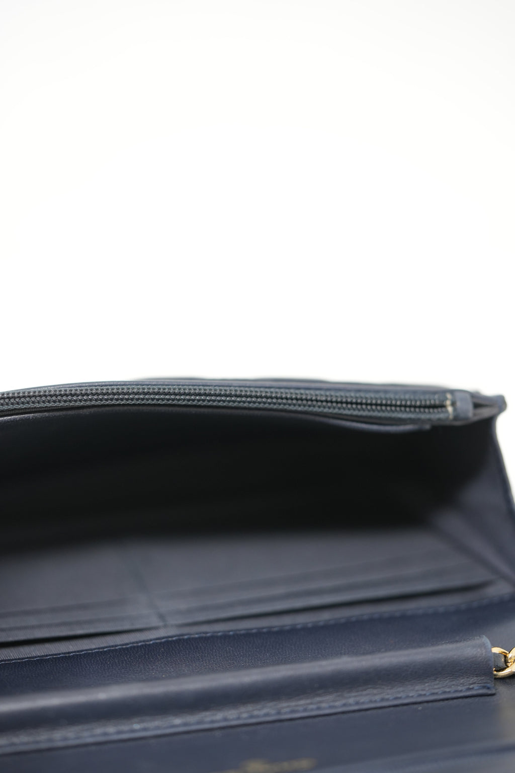 Pre-owned Chanel Navy Lambskin Boy Wallet On Chain - Refurblished