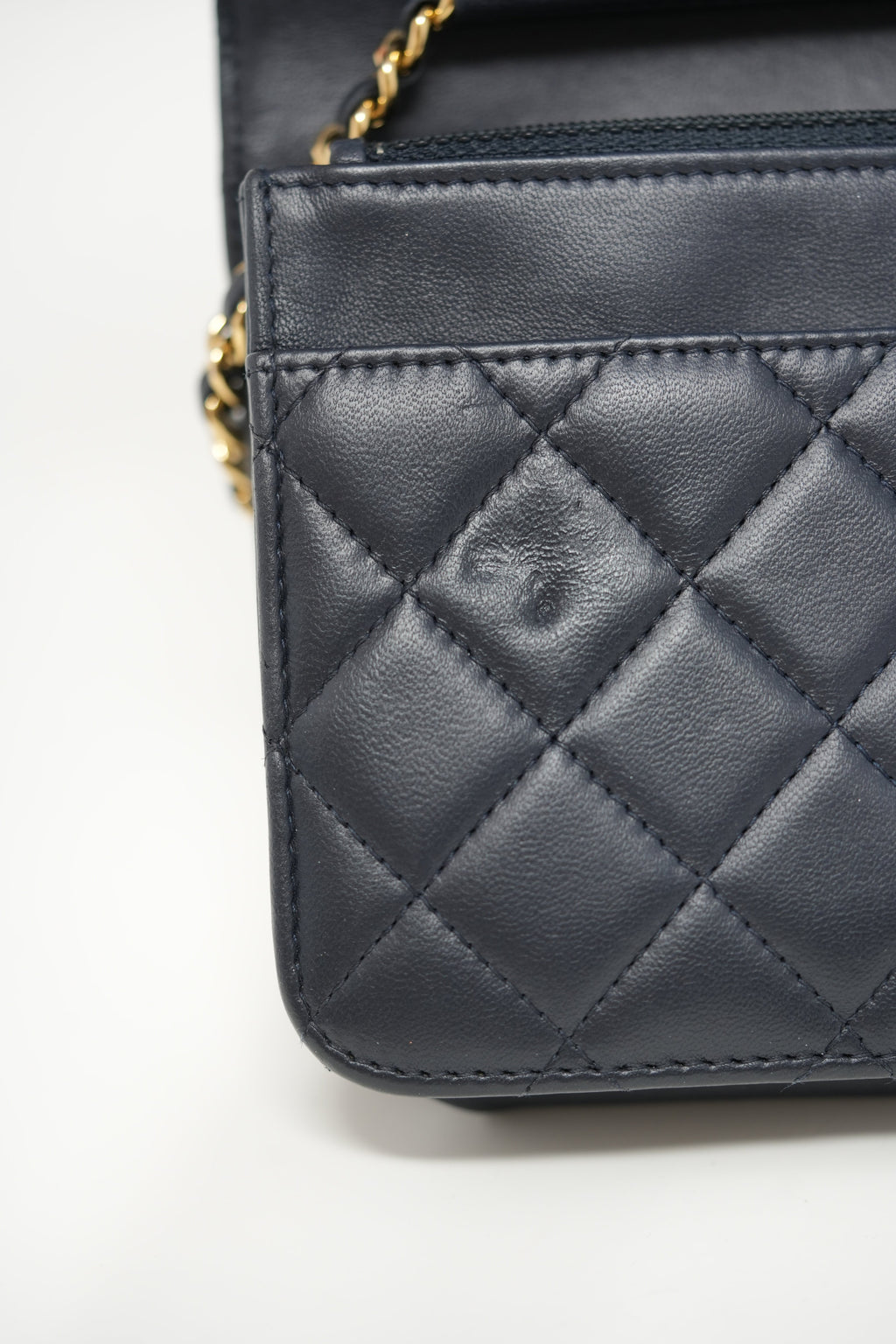 Pre-owned Chanel Navy Lambskin Boy Wallet On Chain - Refurblished