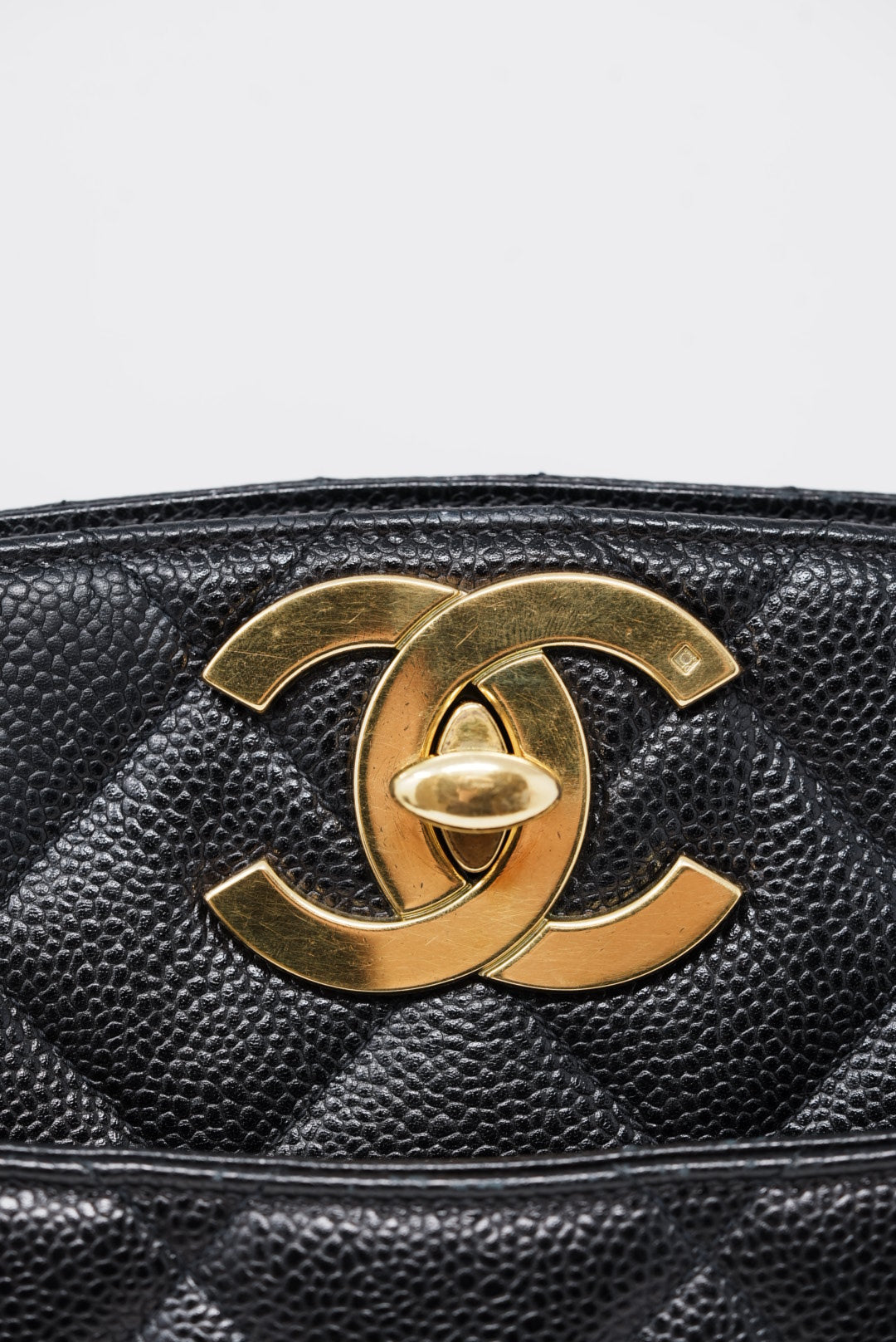 Pre-Owned Chanel 1994-1996 Black Quilted Caviar Tote Bag