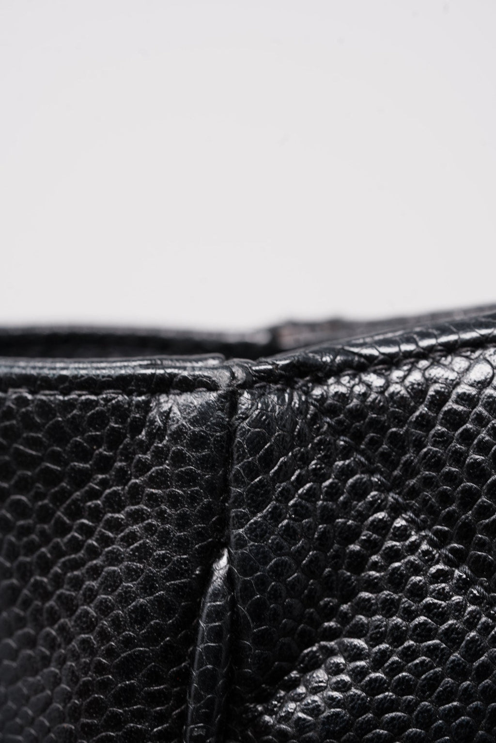 Pre-Owned Chanel 1994-1996 Black Quilted Caviar Tote Bag