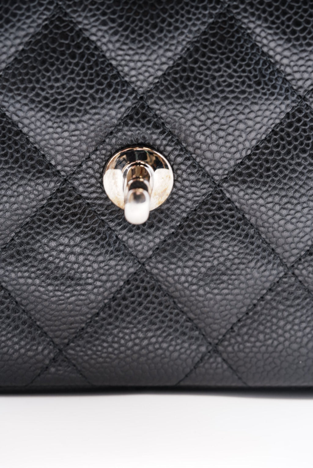 Pre-Owned Chanel Black 2016 Caviar Large Classic Double Flap Bag