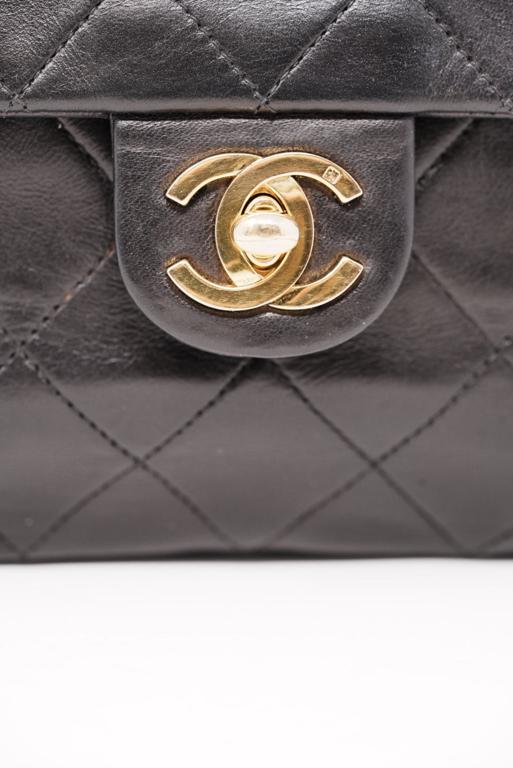 Pre-Owned CHANEL 1991-1994 Black Lambskin Mini Square refurbished