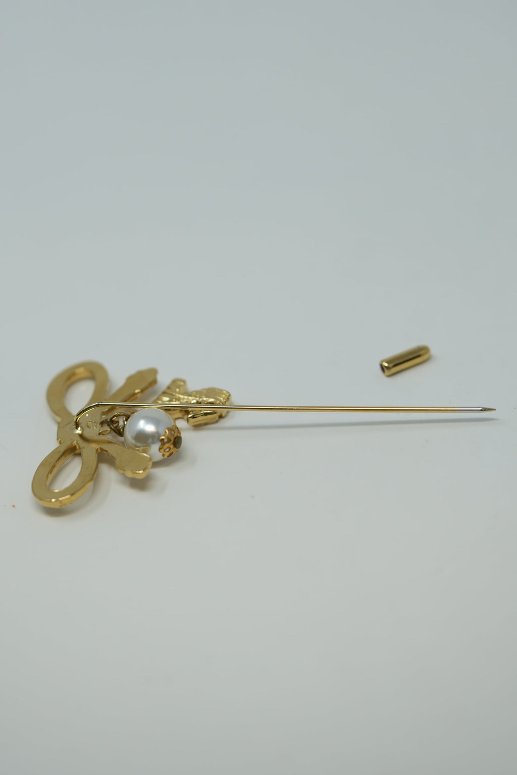 Ferragamo Bowtie Pearl Brooch