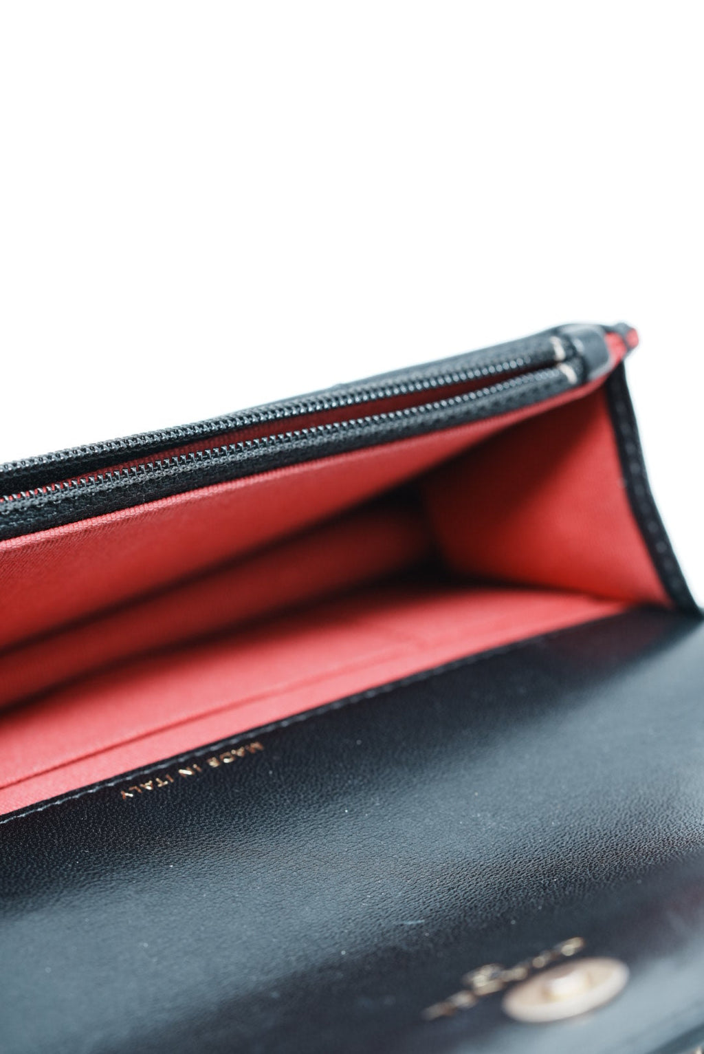Pre-Owned Chanel 19 Black Lambskin Clutch with Chain