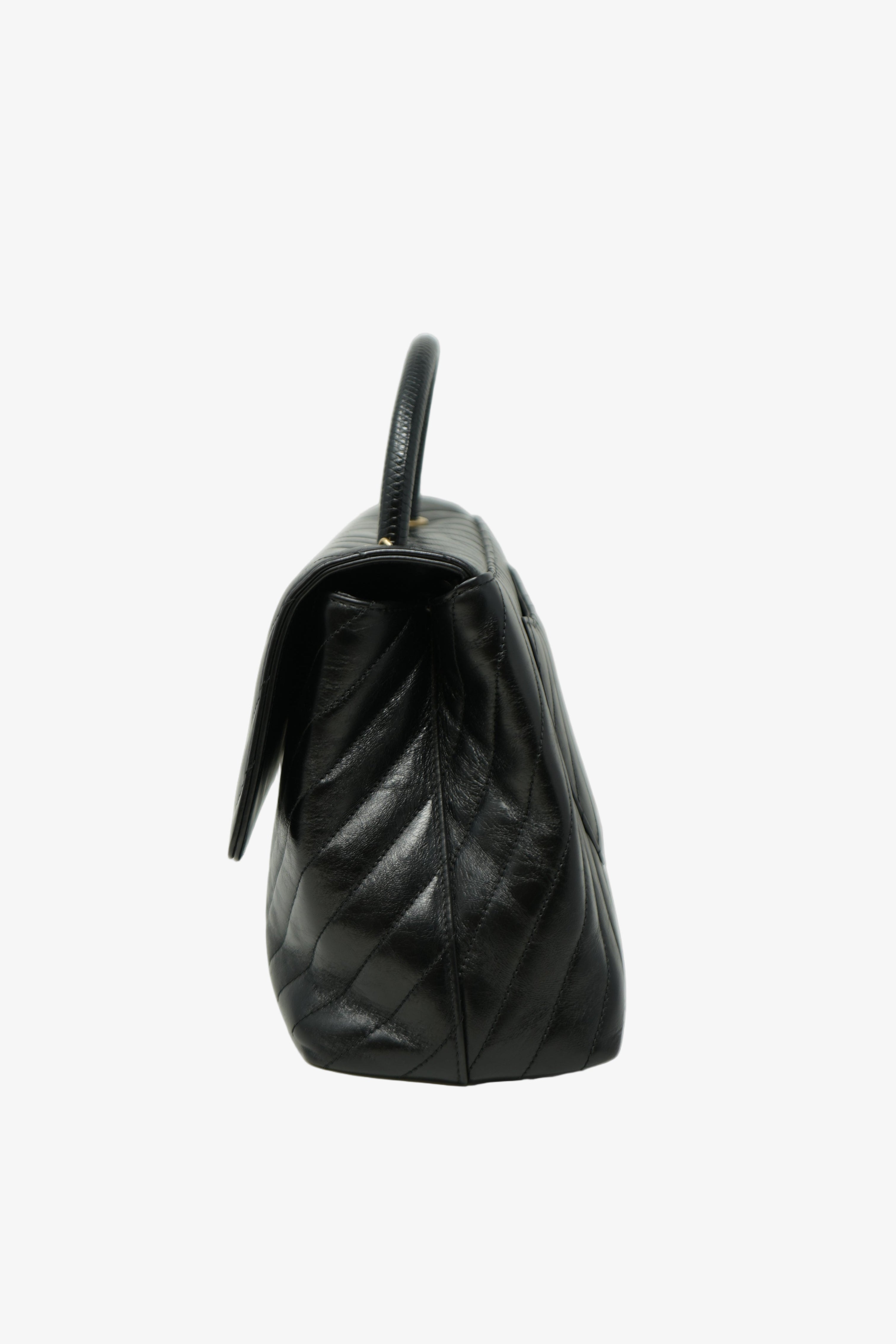 Pre-Owned Chanel Black Medium Chevron Coco Handle With Strap