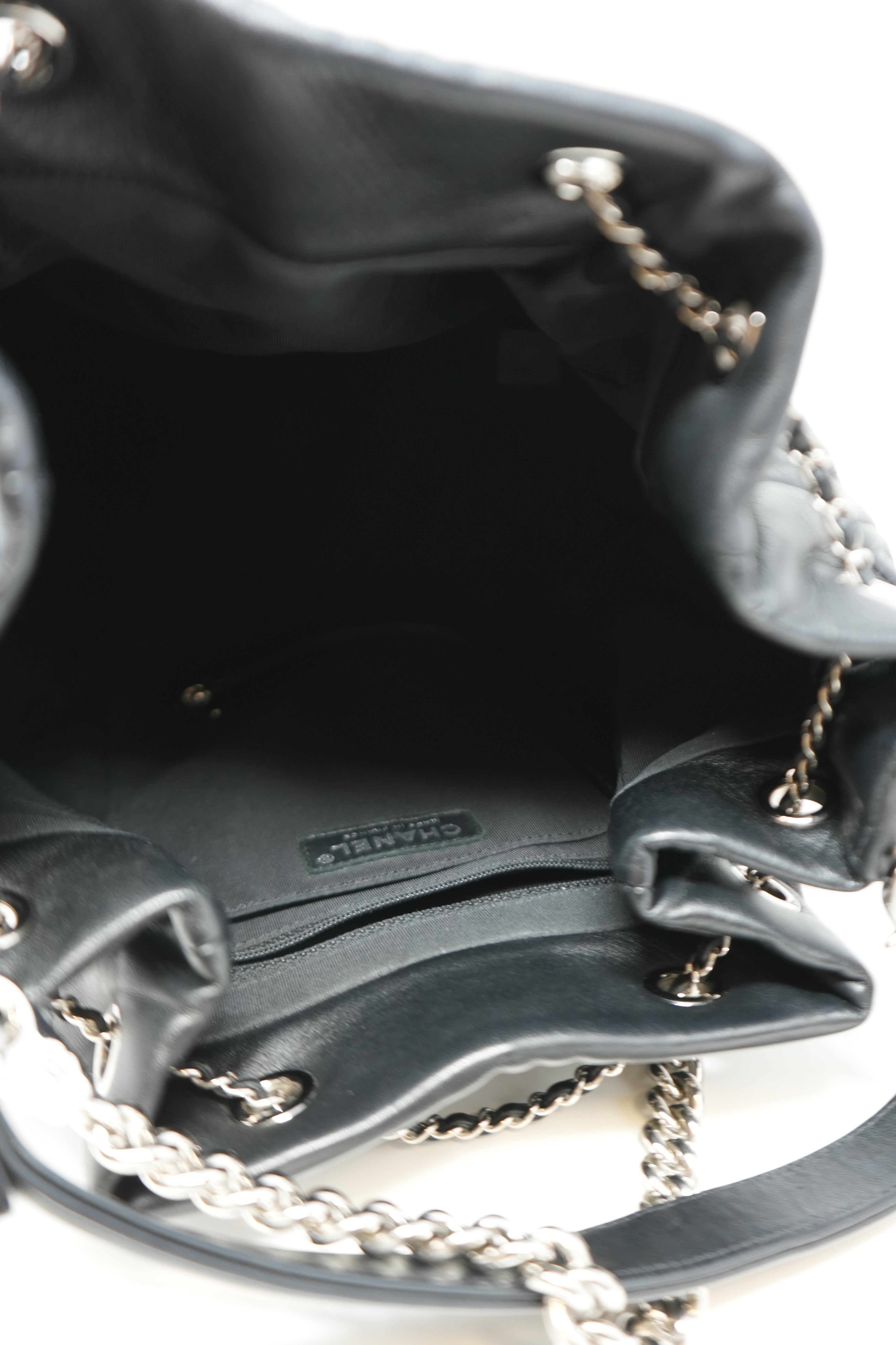 Pre-owned Chanel 2018-2019 Urban Spirit Bucket Bag