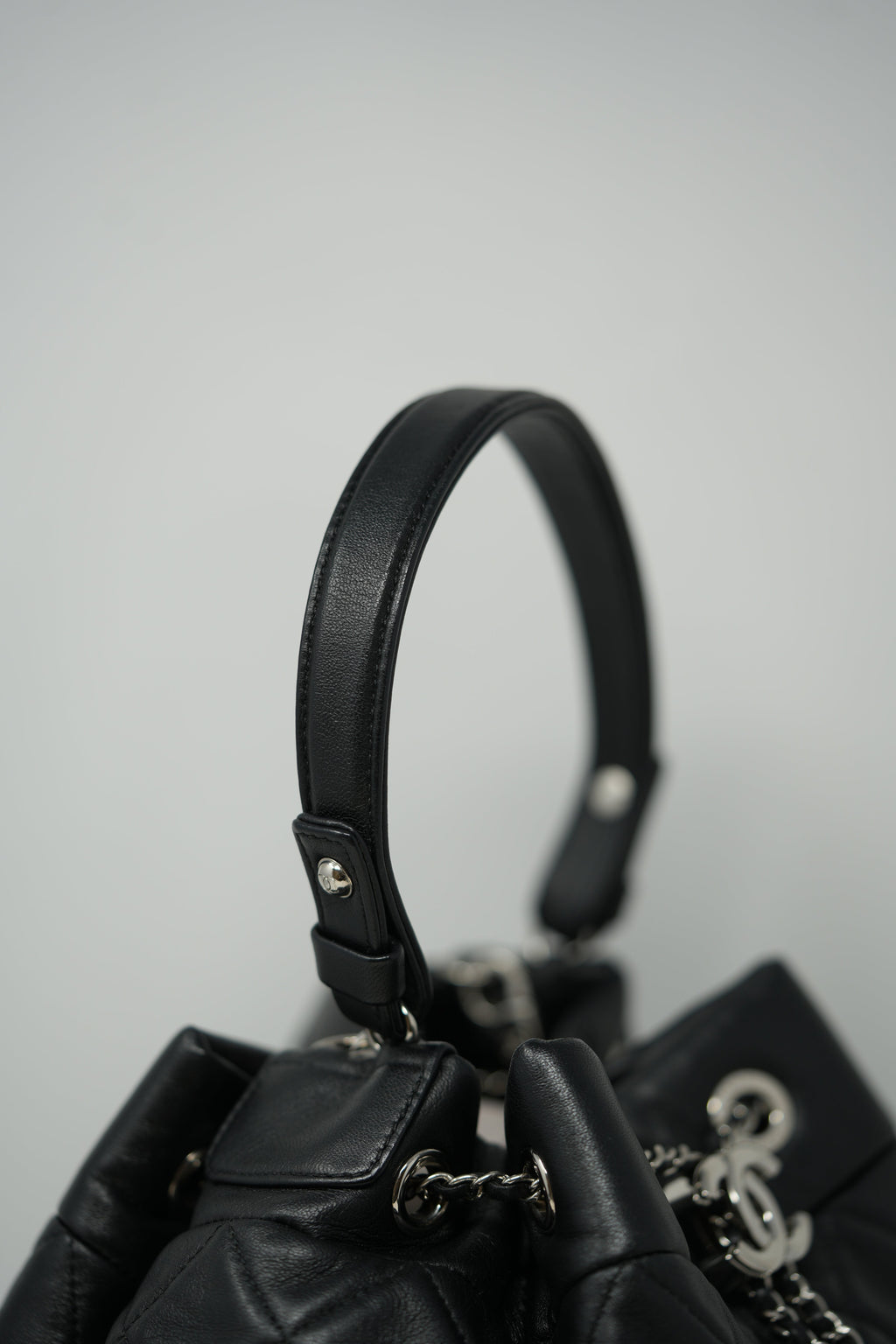 Pre-owned Chanel 2018-2019 Urban Spirit Bucket Bag