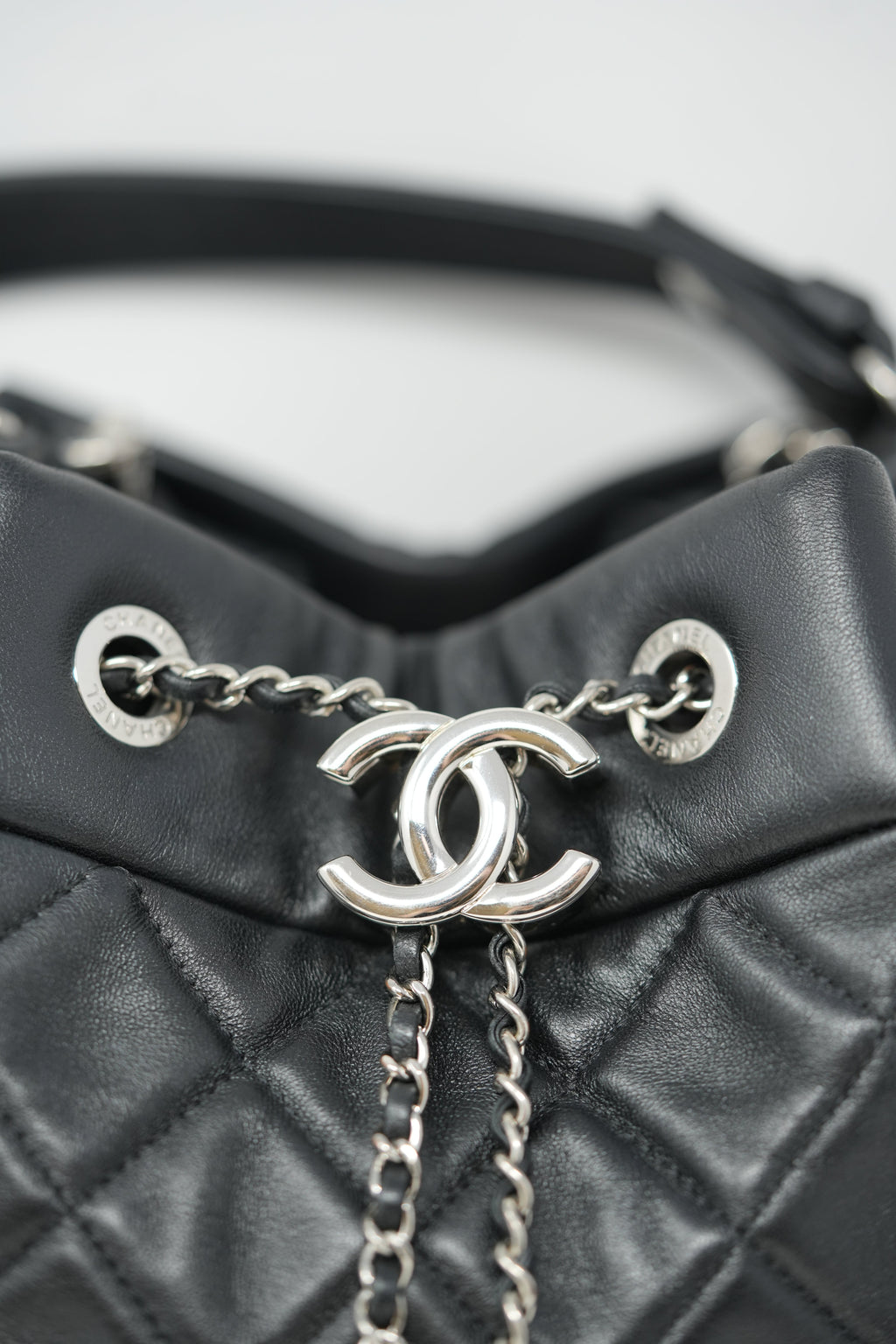 Pre-owned Chanel 2018-2019 Urban Spirit Bucket Bag