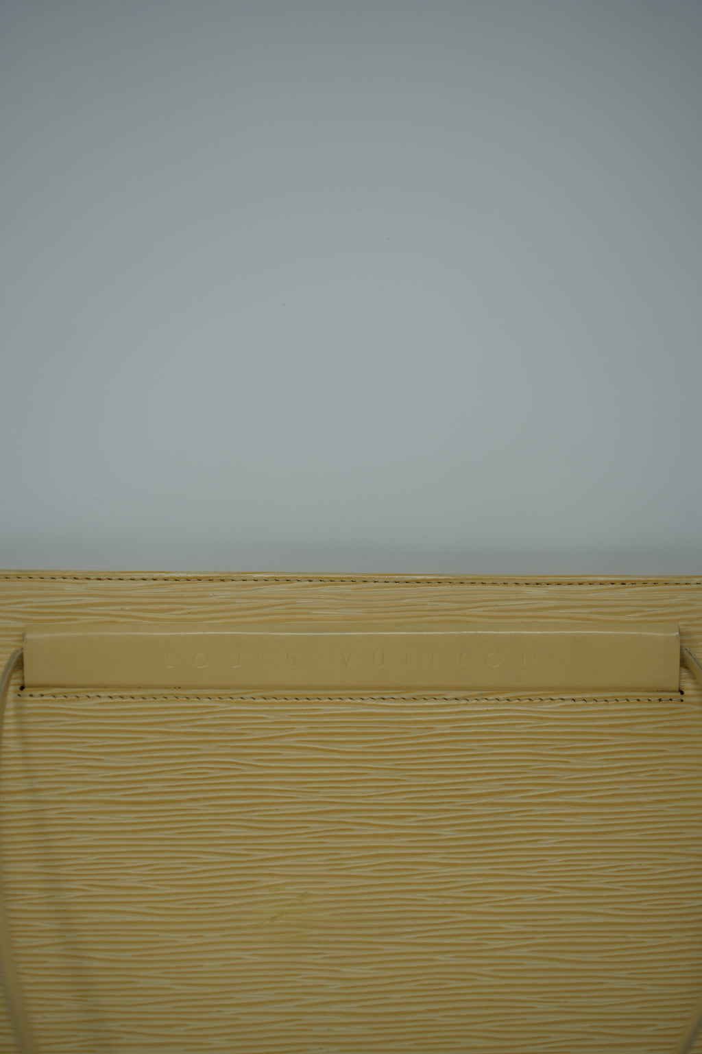 Louis Vuitton 2001 Beige Epi Leather Medium Saint Tropez Bag