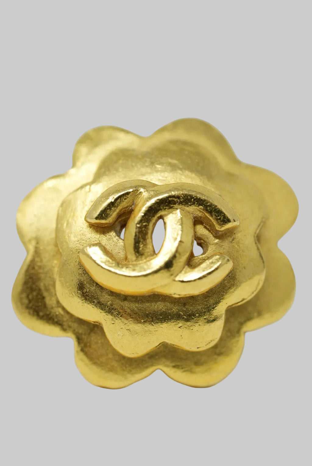 Pre-Owned CHANEL 1996 Flower Earrings Clip-On