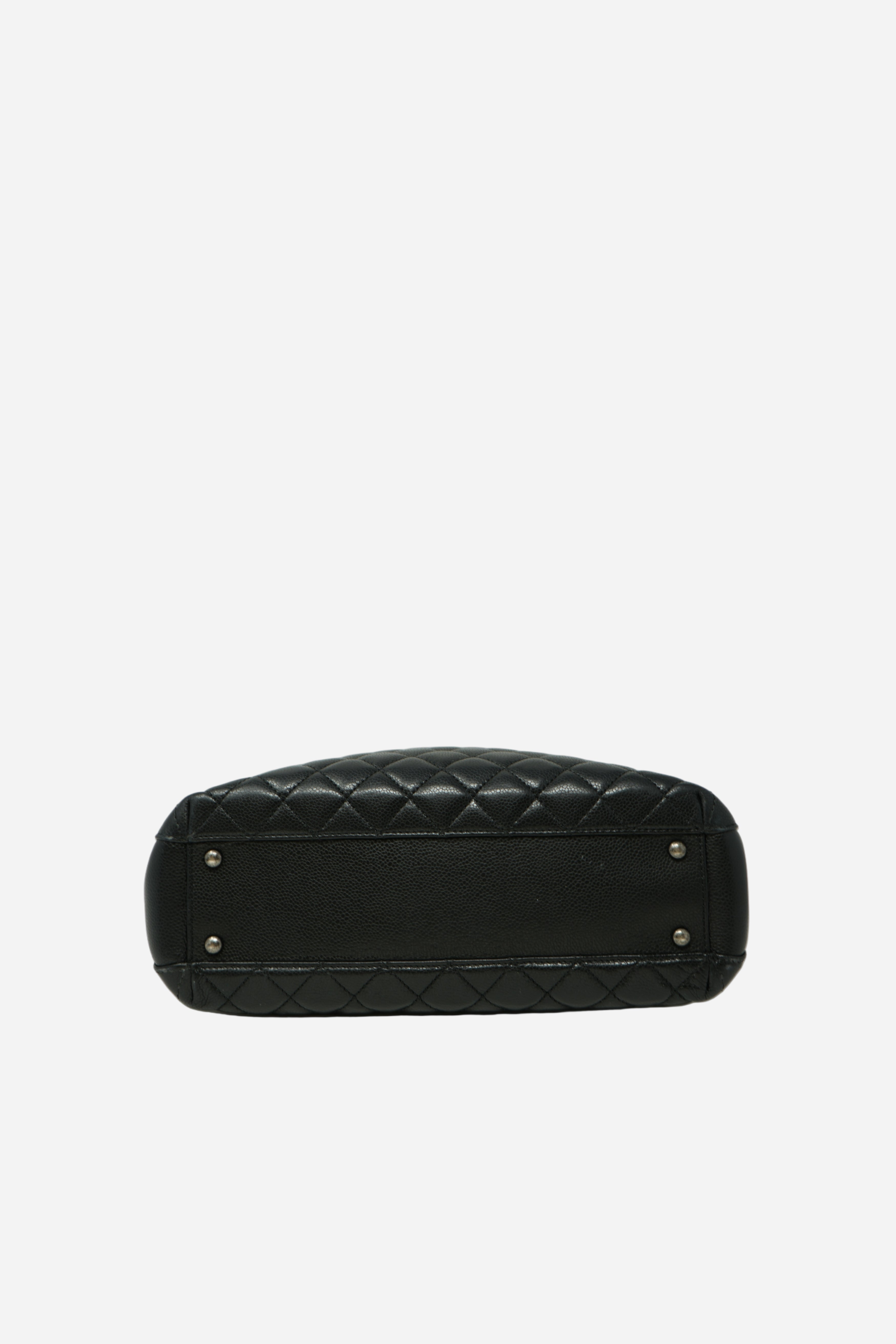 Pre-Owned 2015–2016 Chanel Black Caviar Quilted Shopping Bag