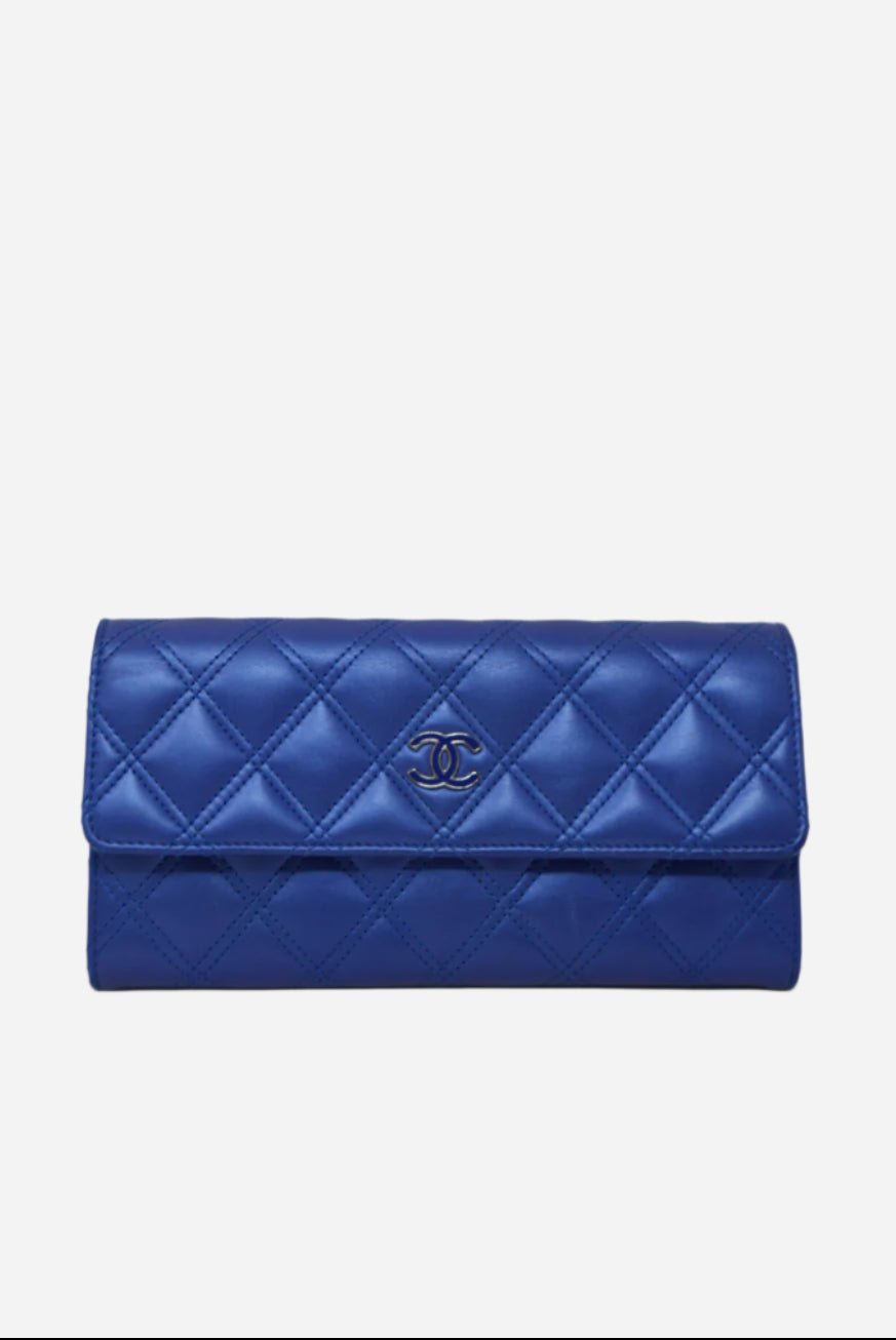 Pre-Owned Chanel Blue Lambskin Long Wallet