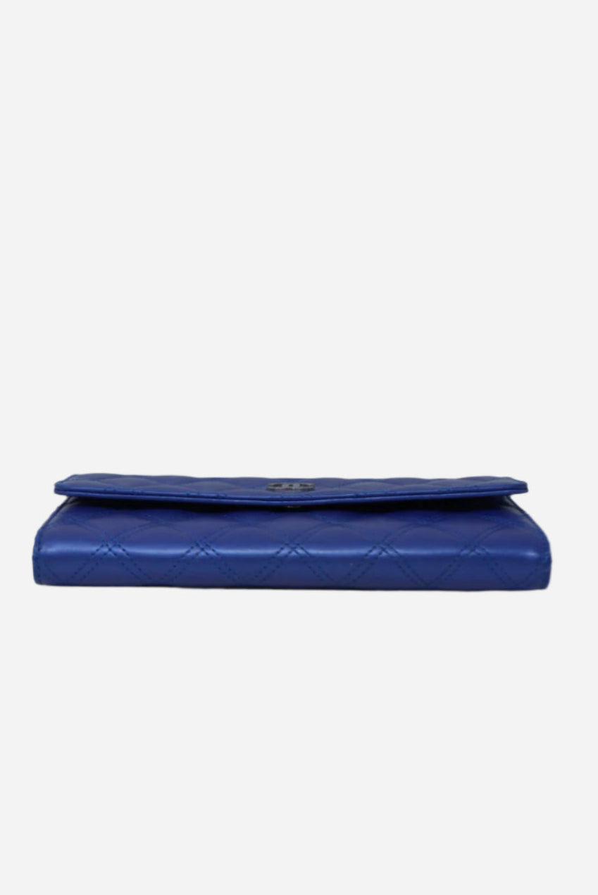 Pre-Owned Chanel Blue Lambskin Long Wallet