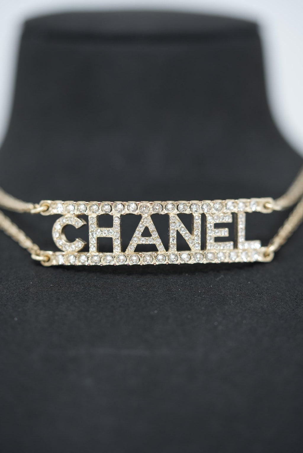 Pre-Owned Chanel CHANEL 2022 Rhinestone Double Chain Choker