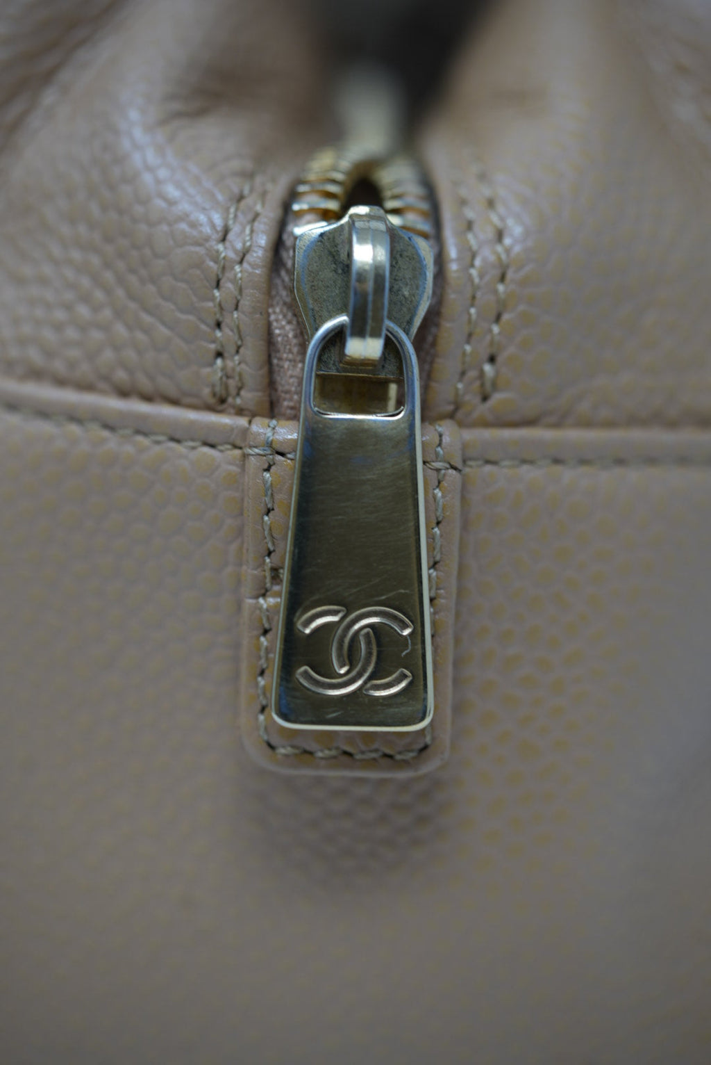 Pre-Owned Chanel Beige Caviar Petit Timeless Tote Bag