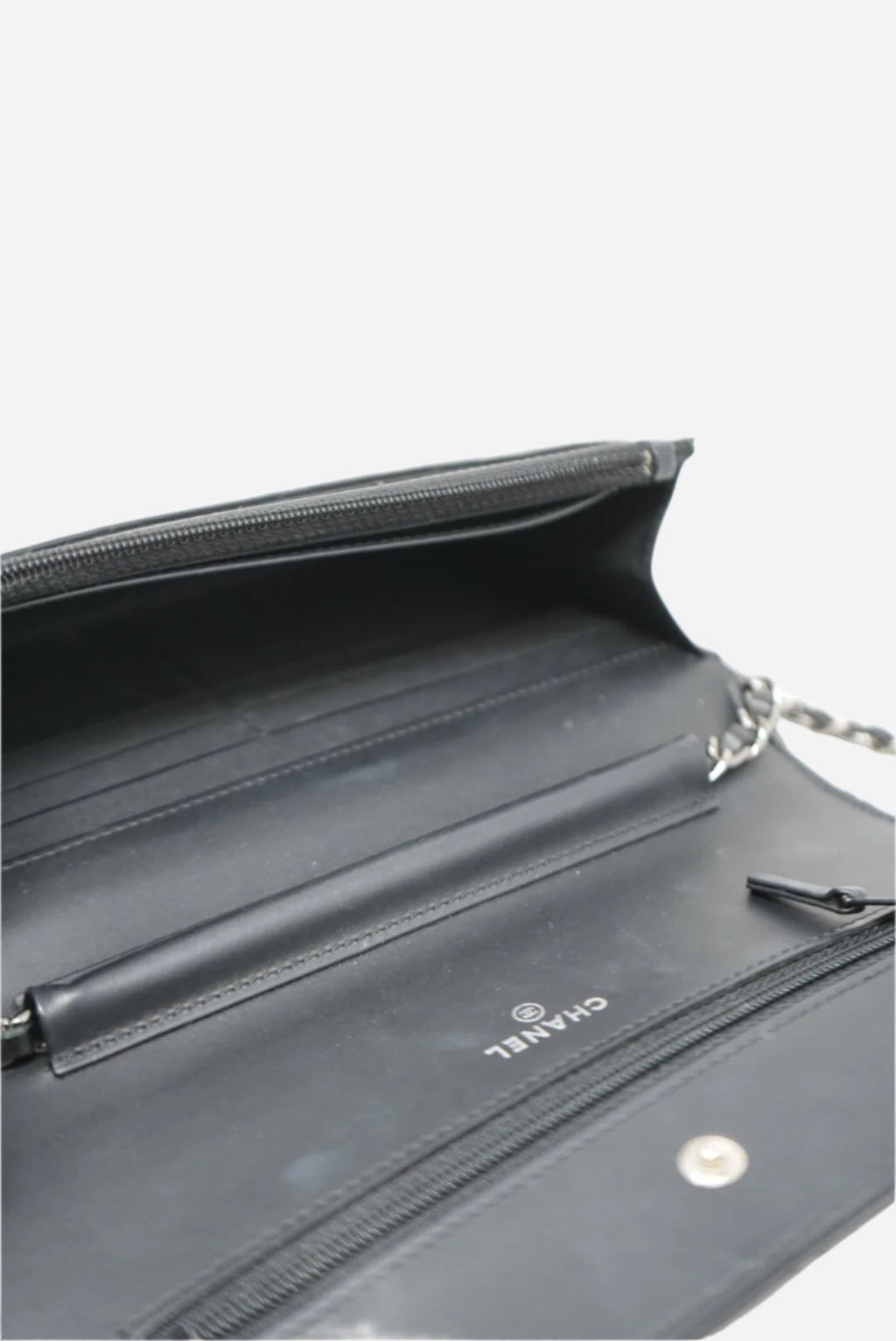 Pre-Owned Chanel 2014 Black Patent Wallet on Chain