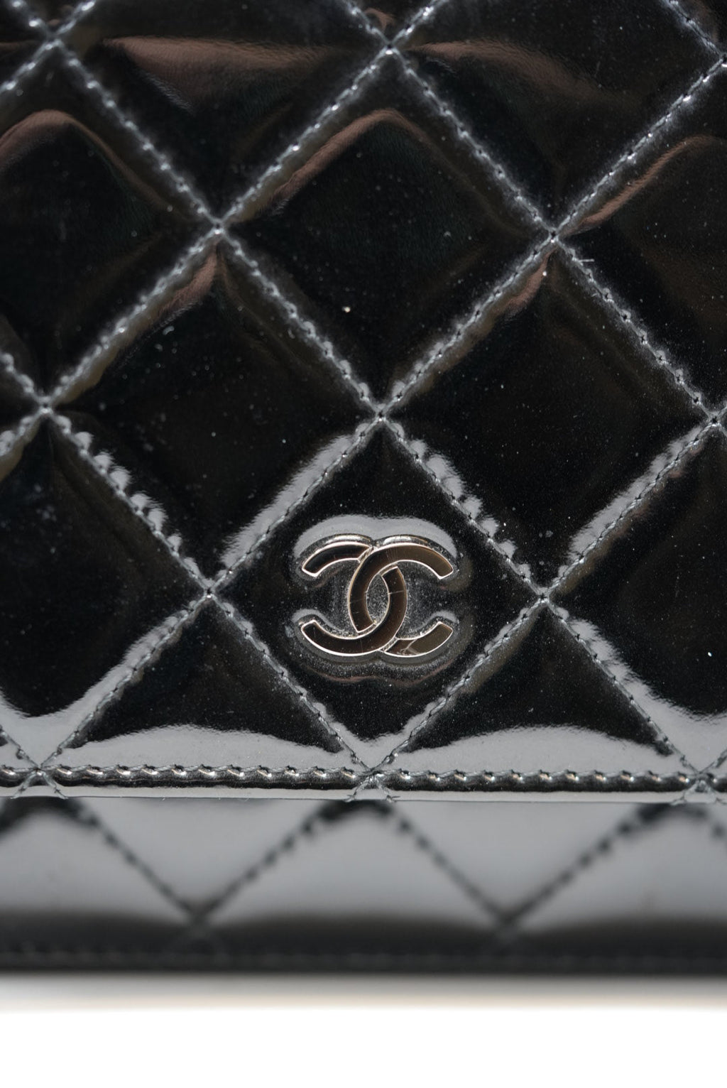Pre-Owned Chanel 2014 Black Patent Wallet on Chain