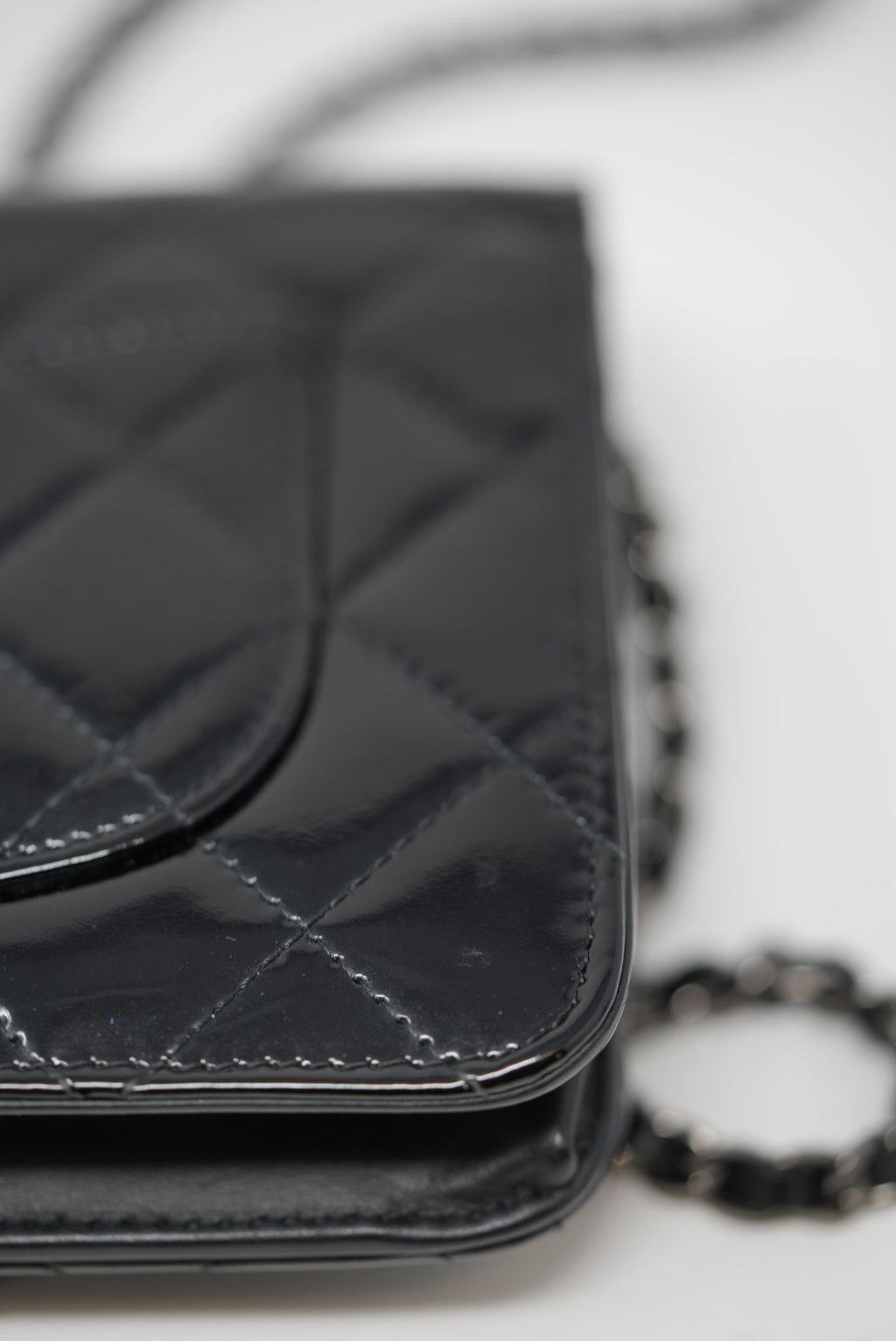Pre-Owned Chanel 2014 Black Patent Wallet on Chain