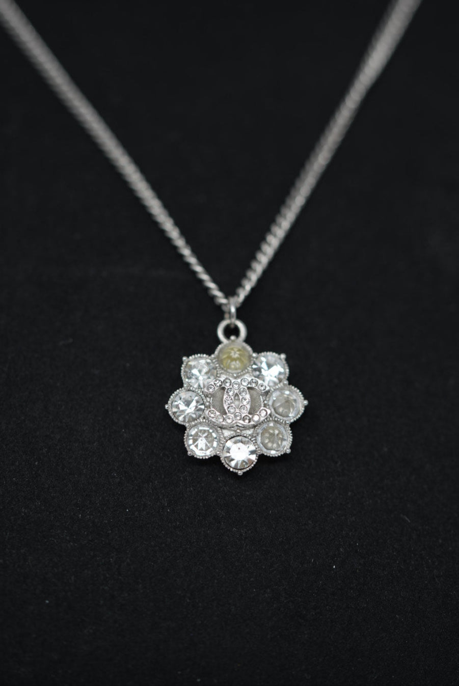 Pre-Owned Chanel 2015 CC Rhinestone Necklace