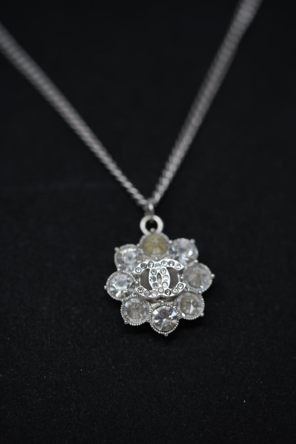 Pre-Owned Chanel 2015 CC Rhinestone Necklace