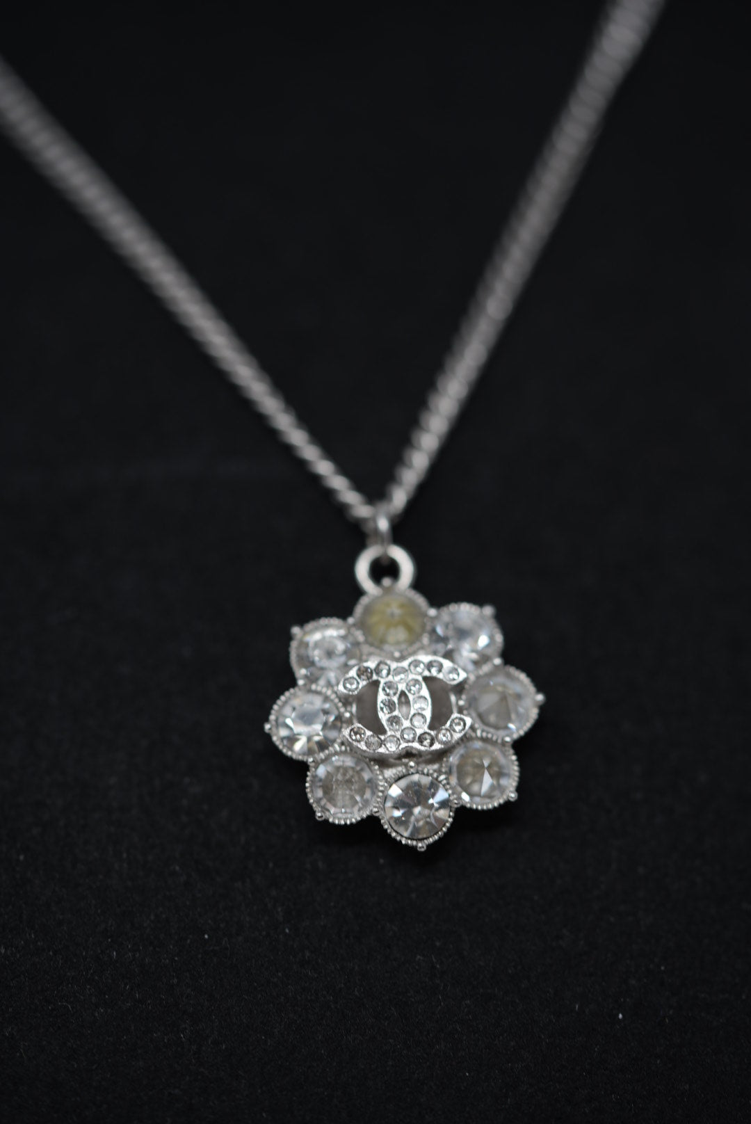 Pre-Owned Chanel 2015 CC Rhinestone Necklace