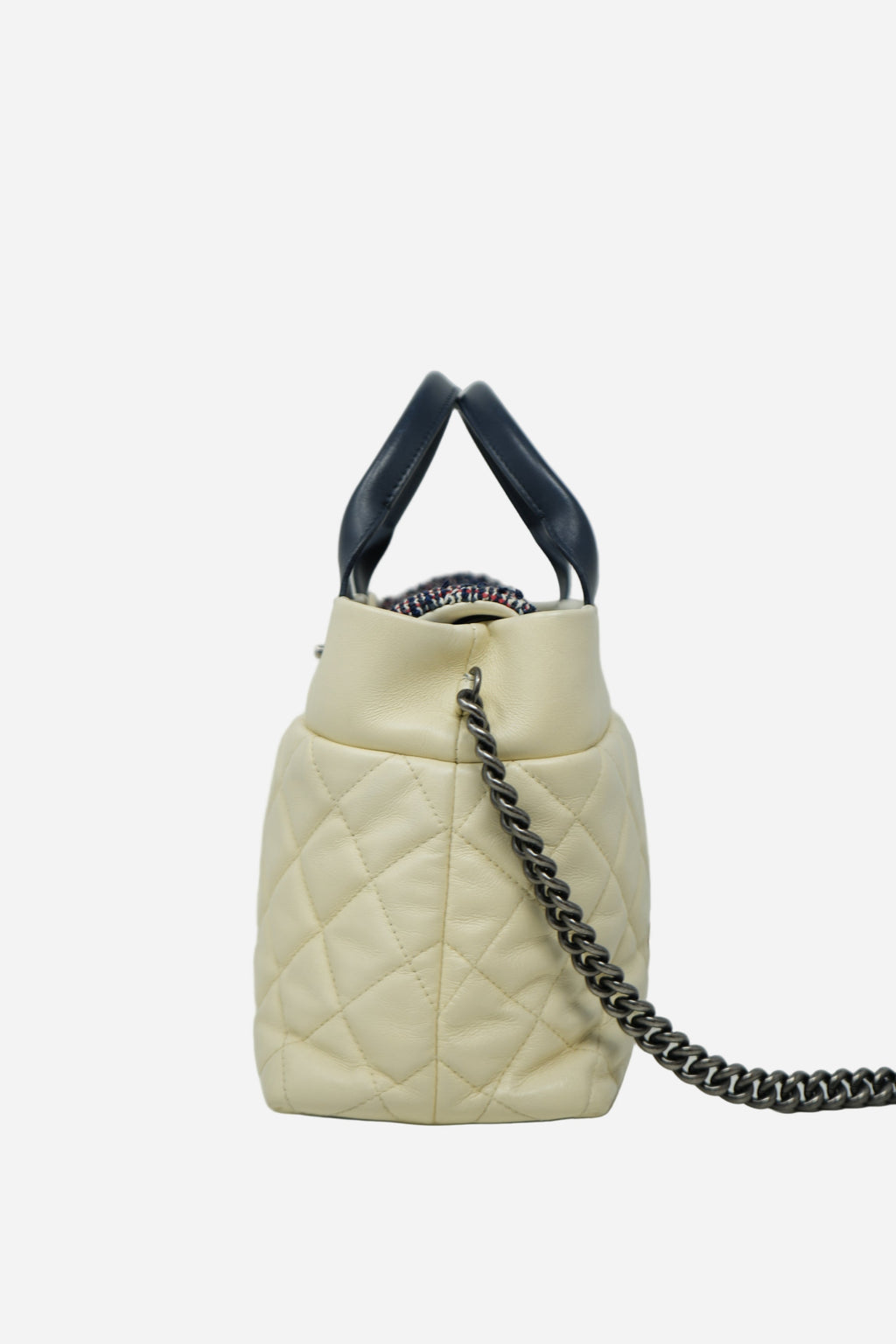 Pre-Owned Chanel 2016–2017 White Calfskin/Tweed Portobello Small Tote Bag