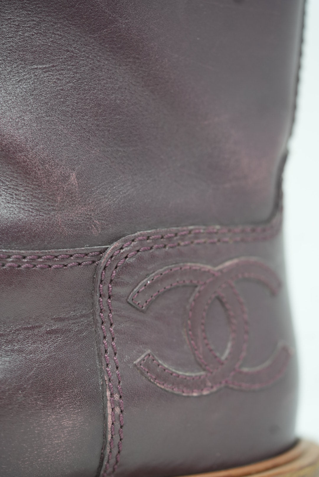 Pre-Owned Chanel Red Leather CC Logo Boots Size 36