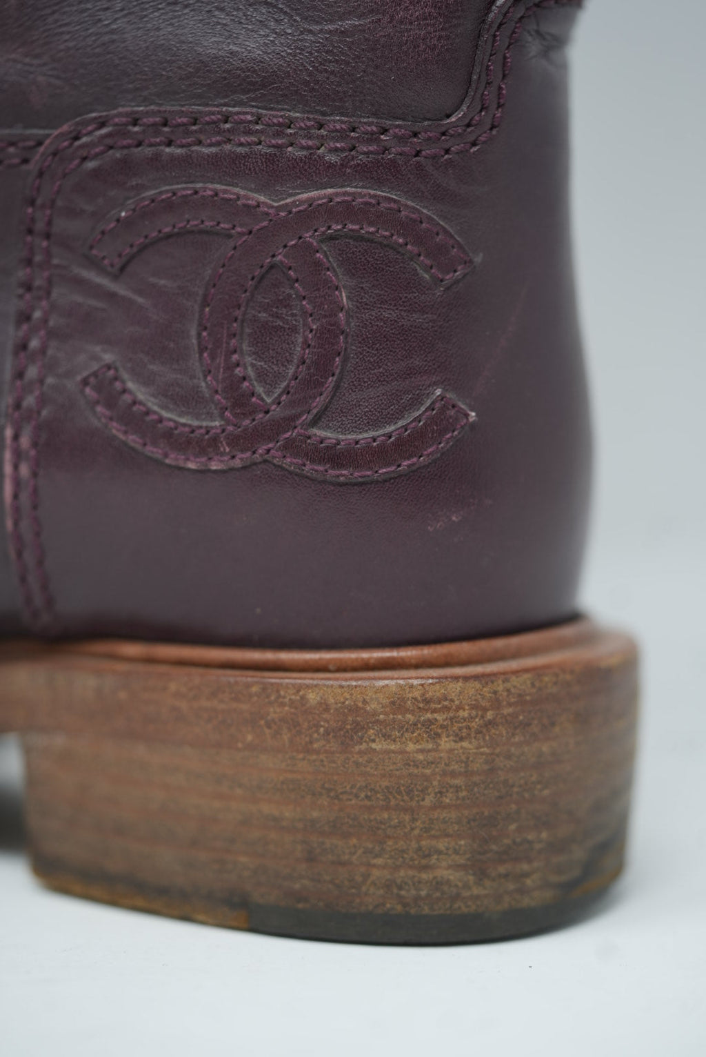 Pre-Owned Chanel Red Leather CC Logo Boots Size 36